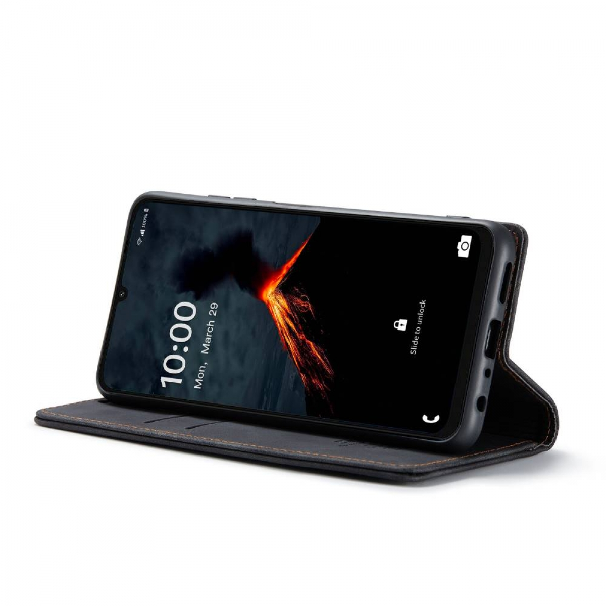 Smartphone in einer Hülle, zeigt ein Vulkanbild, mit einer Uhr, die 10:00 anzeigt, auf weißem Untergrund.
