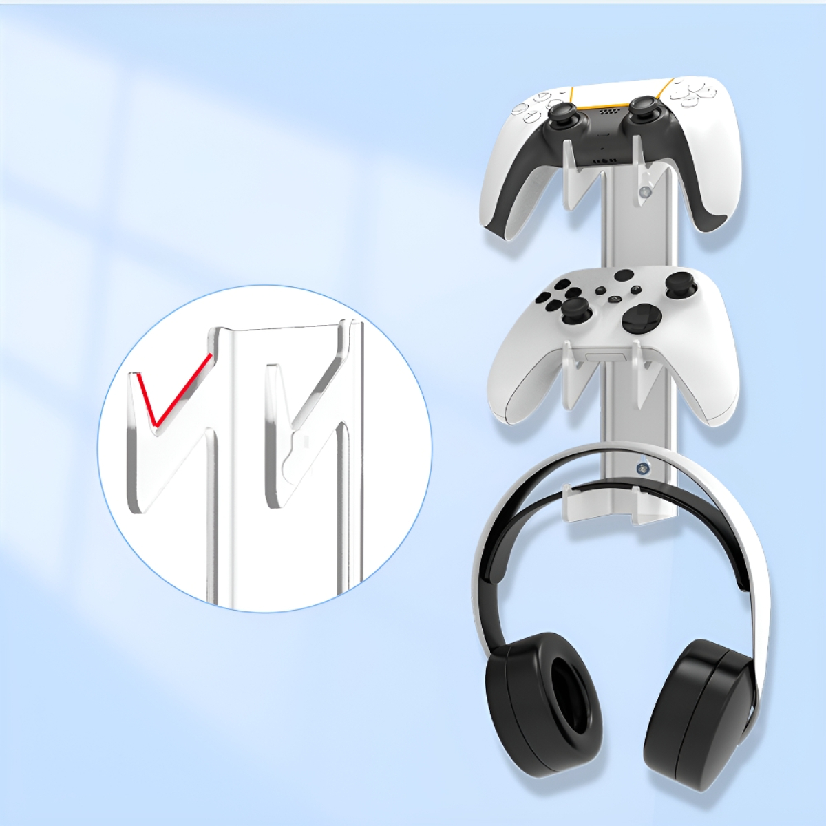 Eine Wandhalterung für Gamecontroller und Kopfhörer, mit Nahaufnahme.