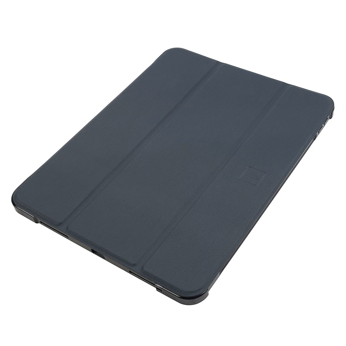 Una funda de tableta gris oscuro con superficie texturizada, ligeramente inclinada sobre fondo blanco.