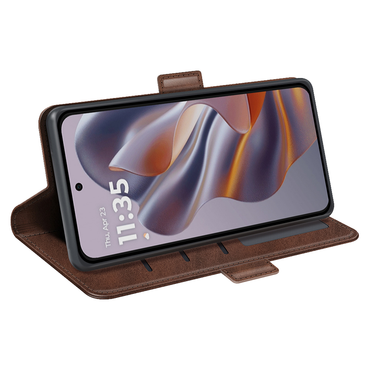 Bruine telefoonhoes met telefoon die de tijd weergeeft. Hoesje heeft een standaard.