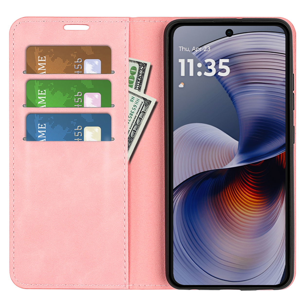 Roze telefoonhoes met kaarten en geld zichtbaar. Telefoonscherm toont de tijd.