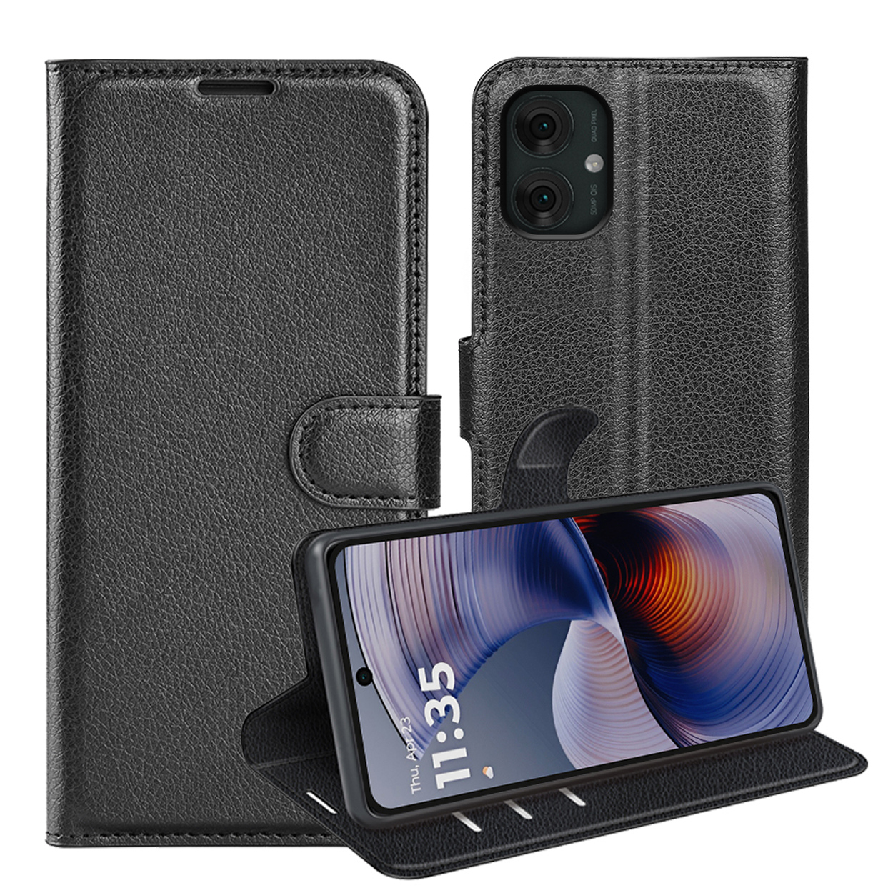 Zwarte telefoonhoes met telefoon erin. Ledertextuur. De telefoon toont de tijd.