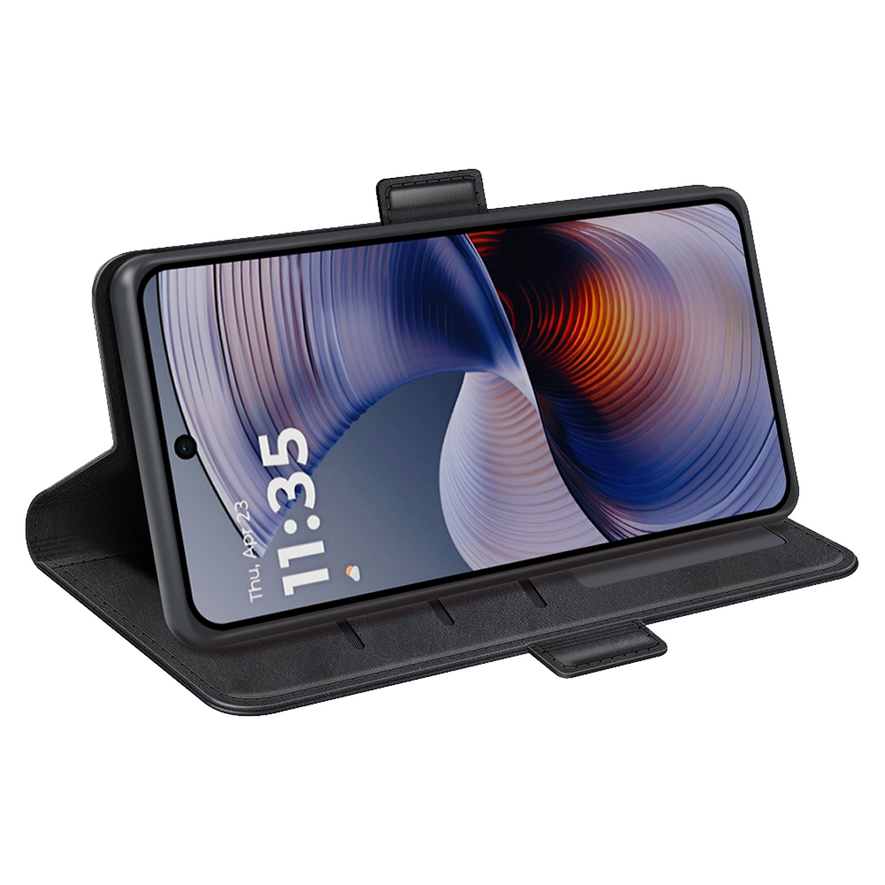 Zwarte leren telefoonhoes, open en opgeklapt. Het telefoonscherm toont de tijd.