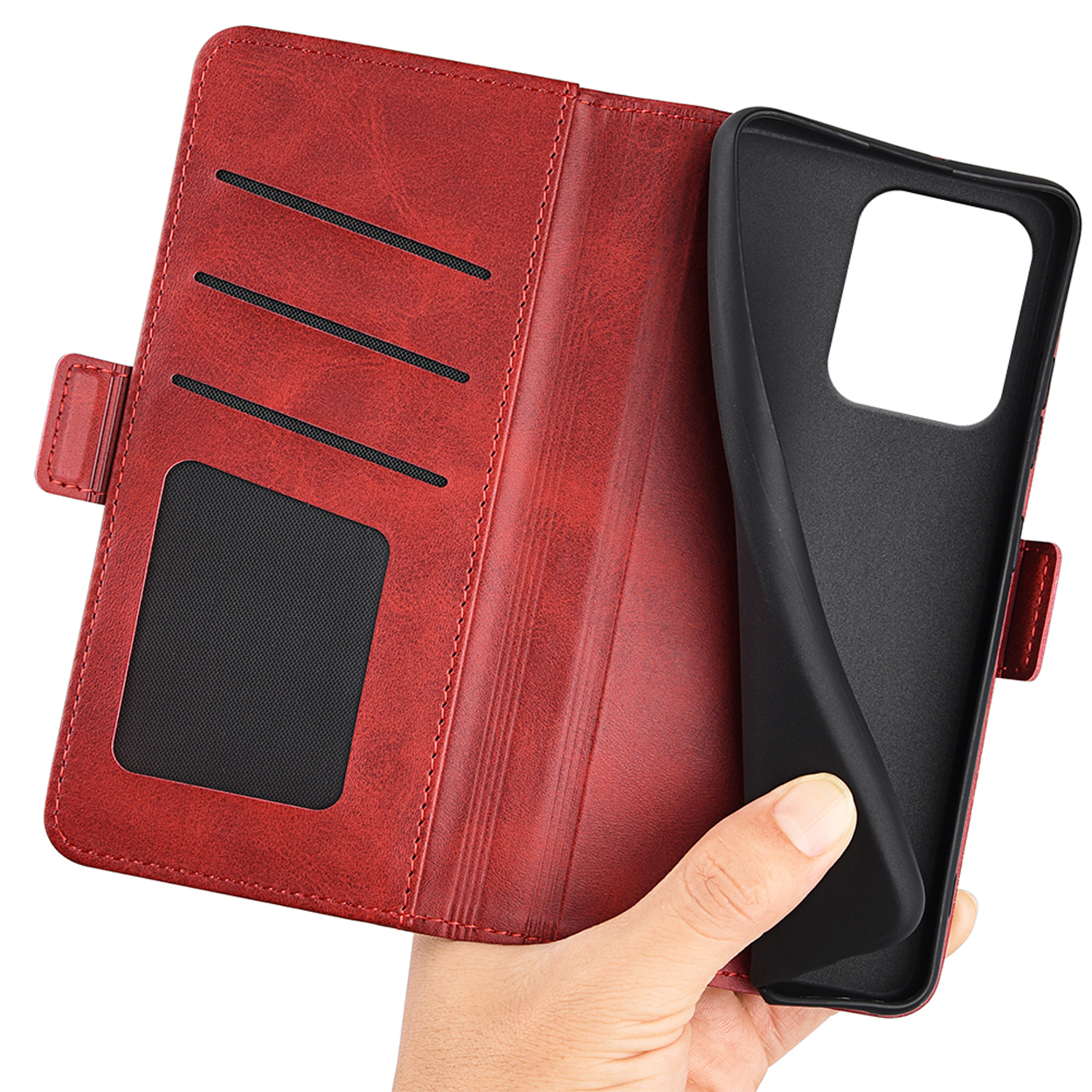 Rode telefoonhoes open, toont telefoon met zwart interieur. Hand is zichtbaar.