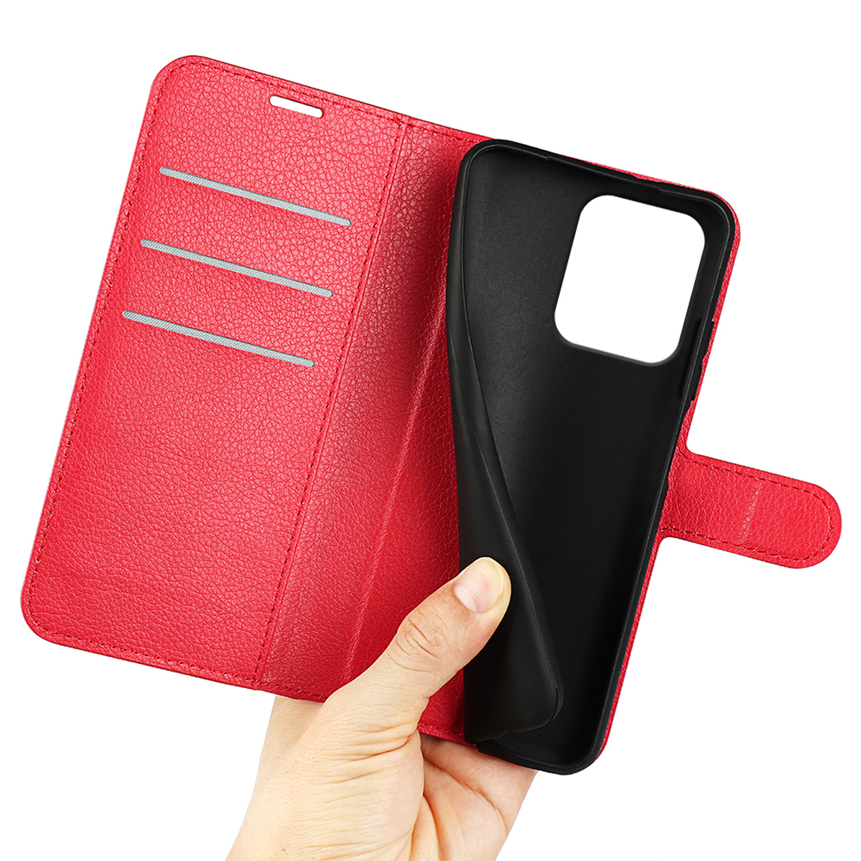 Coque de téléphone rouge avec une main tenant un téléphone. Fond blanc.