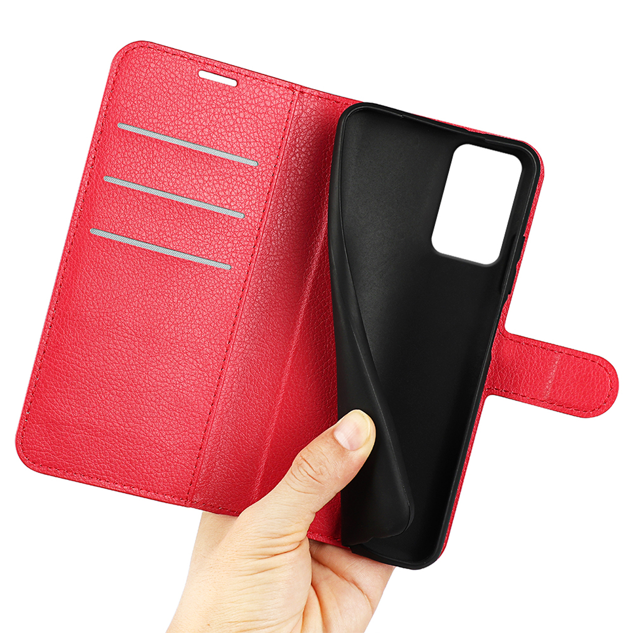 Rode telefoonhoes open, met kaartsleuven en telefoonhouder. Hand houdt de houder vast.