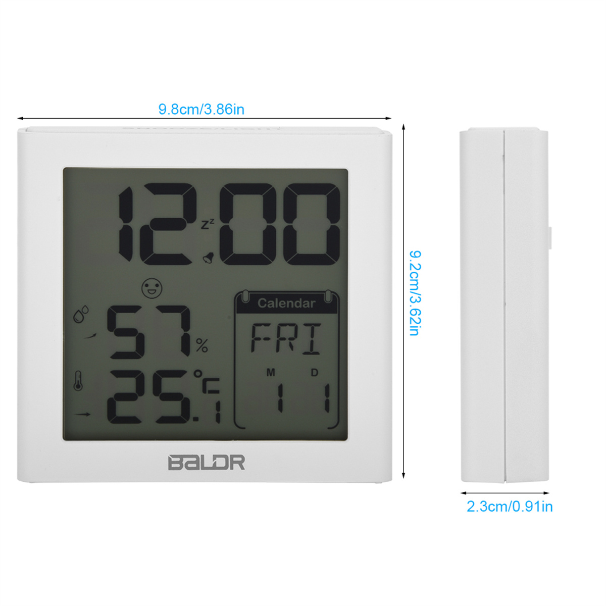 Weiße Digitaluhr mit Zeit, Datum und Temperatur auf einem Tisch.