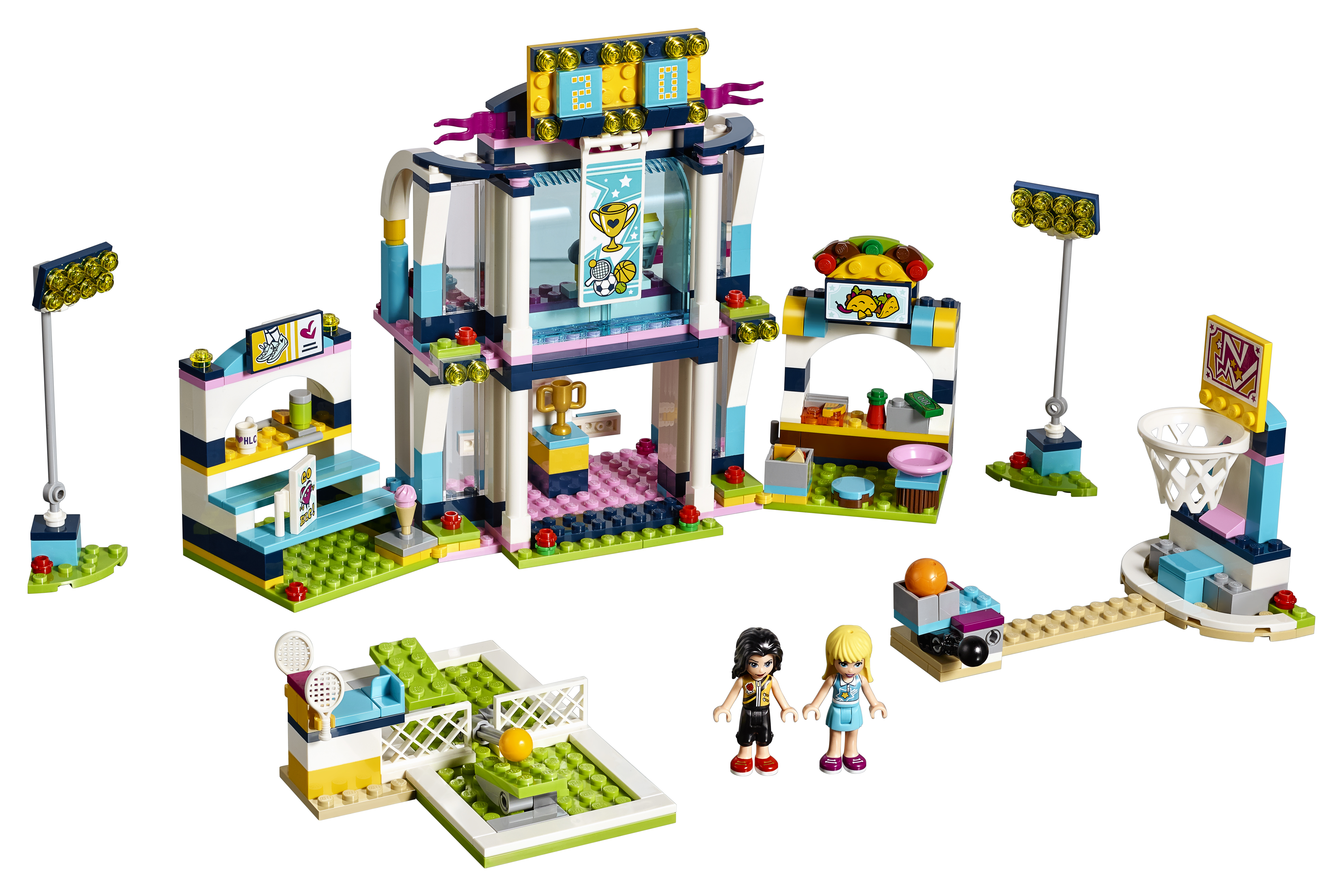 LEGO Friends seti. Spor ekipmanları, figürler ve bir tenis kortu içeren çok katlı bir bina.