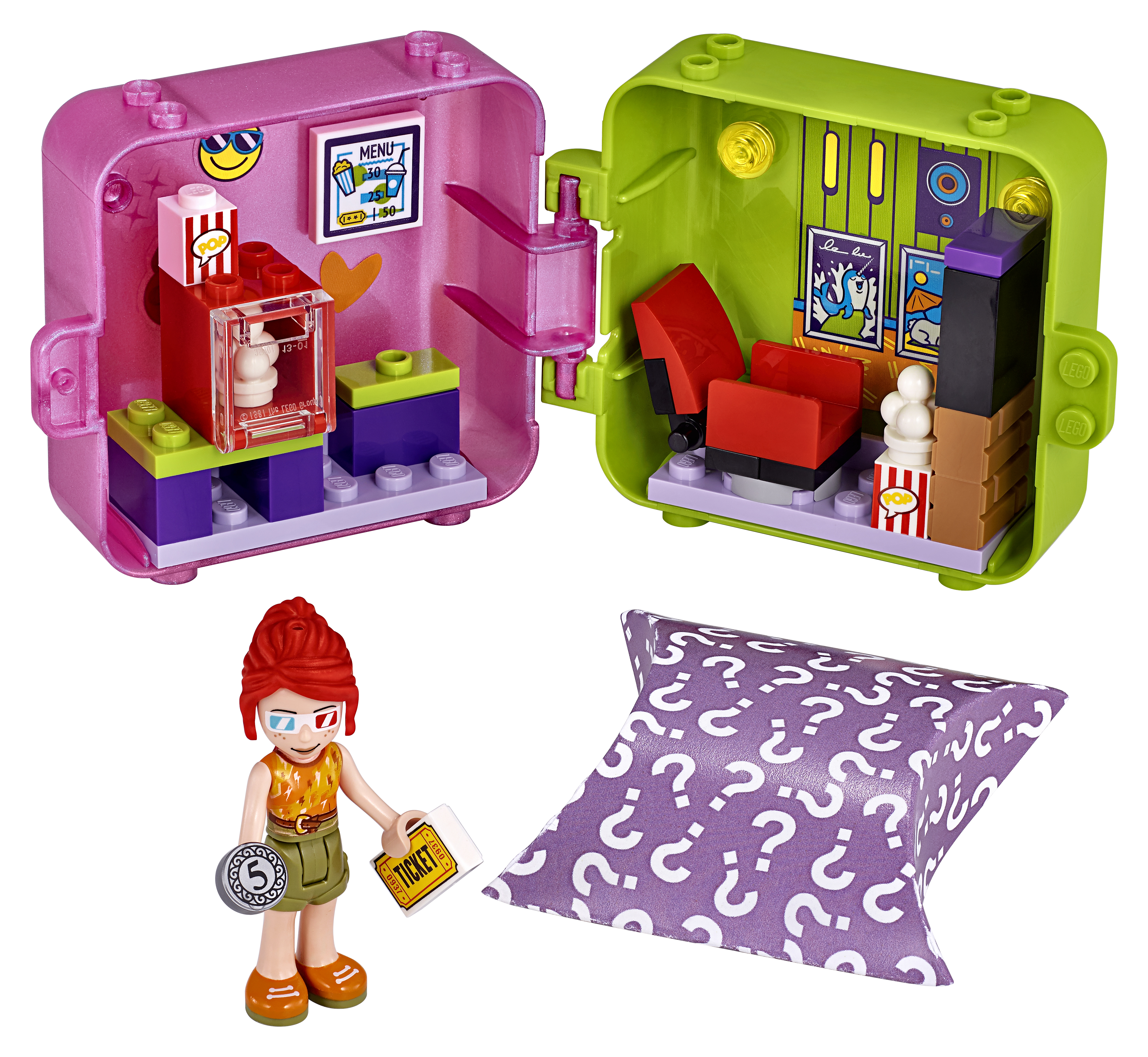 Zestaw LEGO Friends: różowe i zielone kino z figurką trzymającą bilet i popcorn.