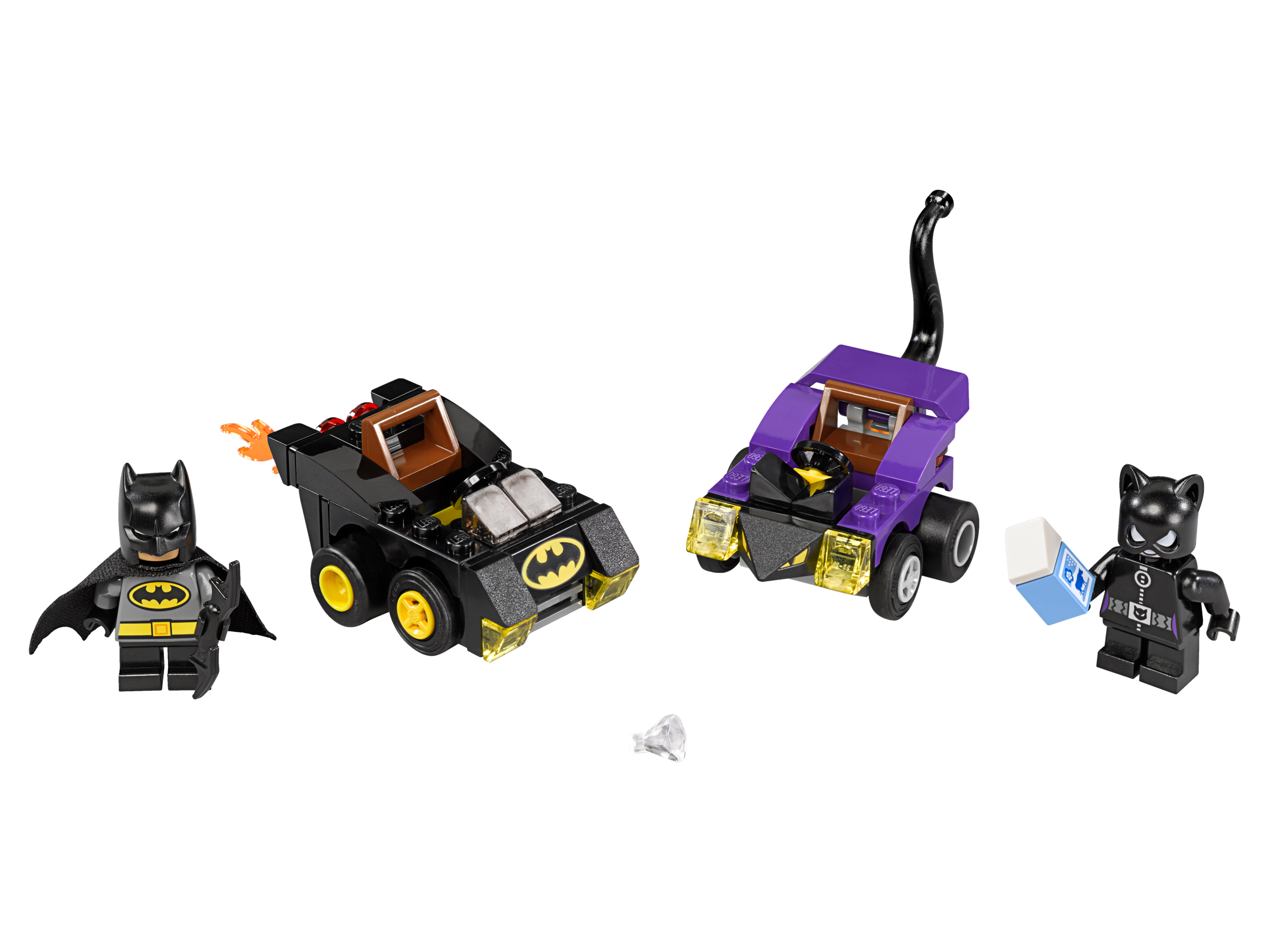 Lego set: Batman, Catwoman en hun voertuigen. Batmans auto is zwart, Catwomans auto is paars.