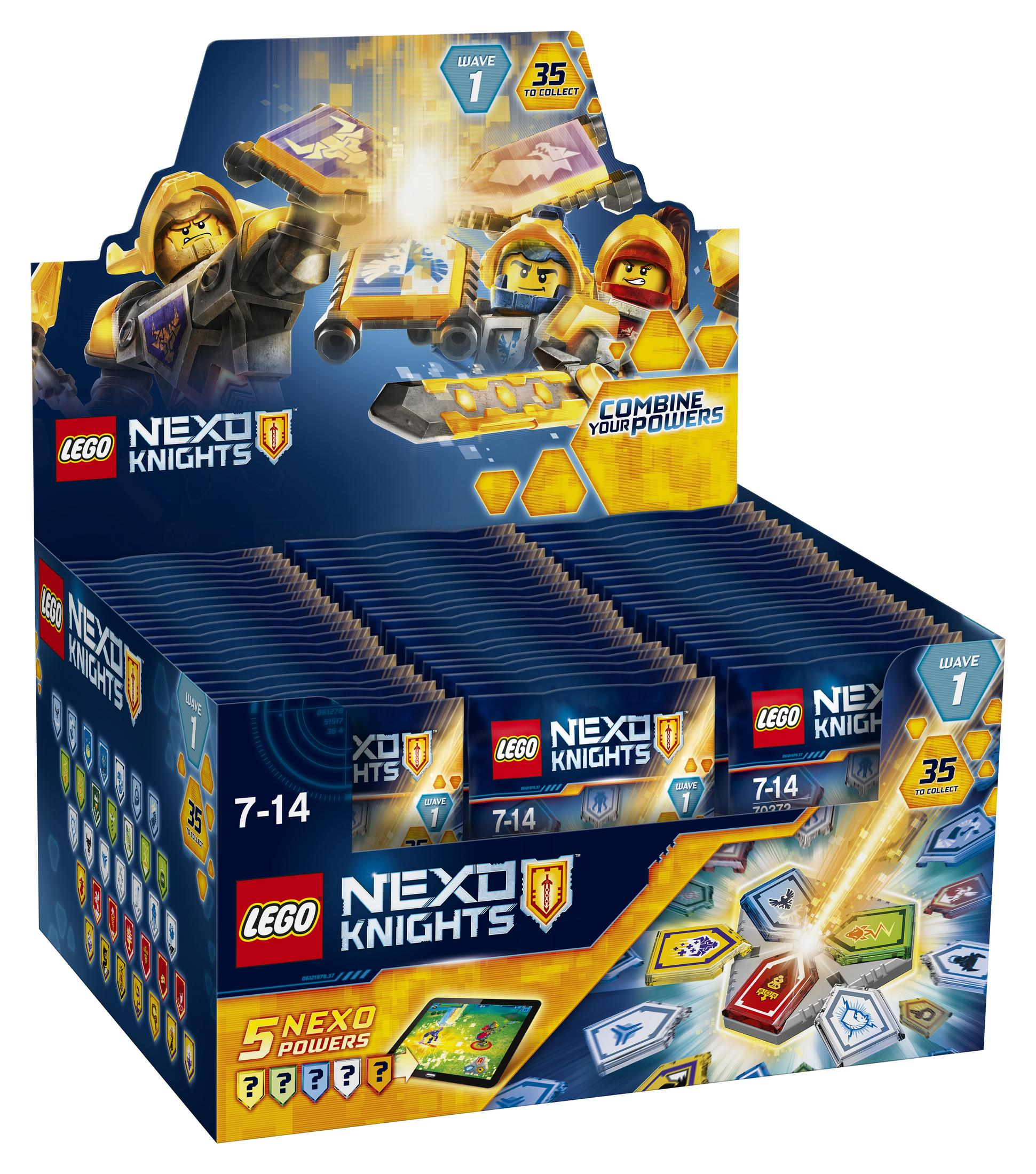 Pudełko wystawowe Lego Nexo Knights, pokazujące wiele zestawów minifigurek i kart. Ciemnoniebieskie opakowanie.