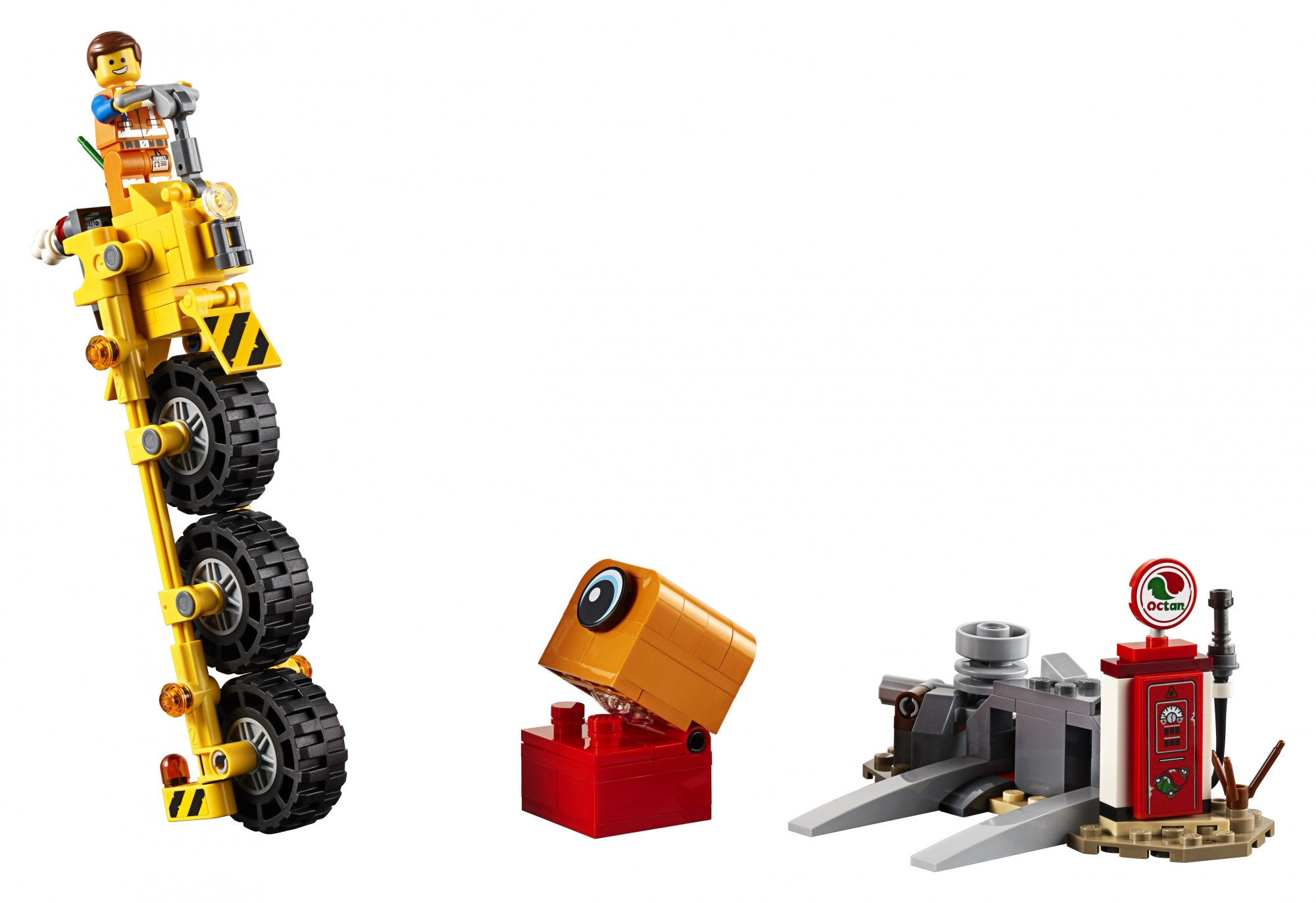 Set Lego con un veicolo giallo e una scatola rossa. Un uomo Lego è in cima al veicolo. Sfondo bianco.