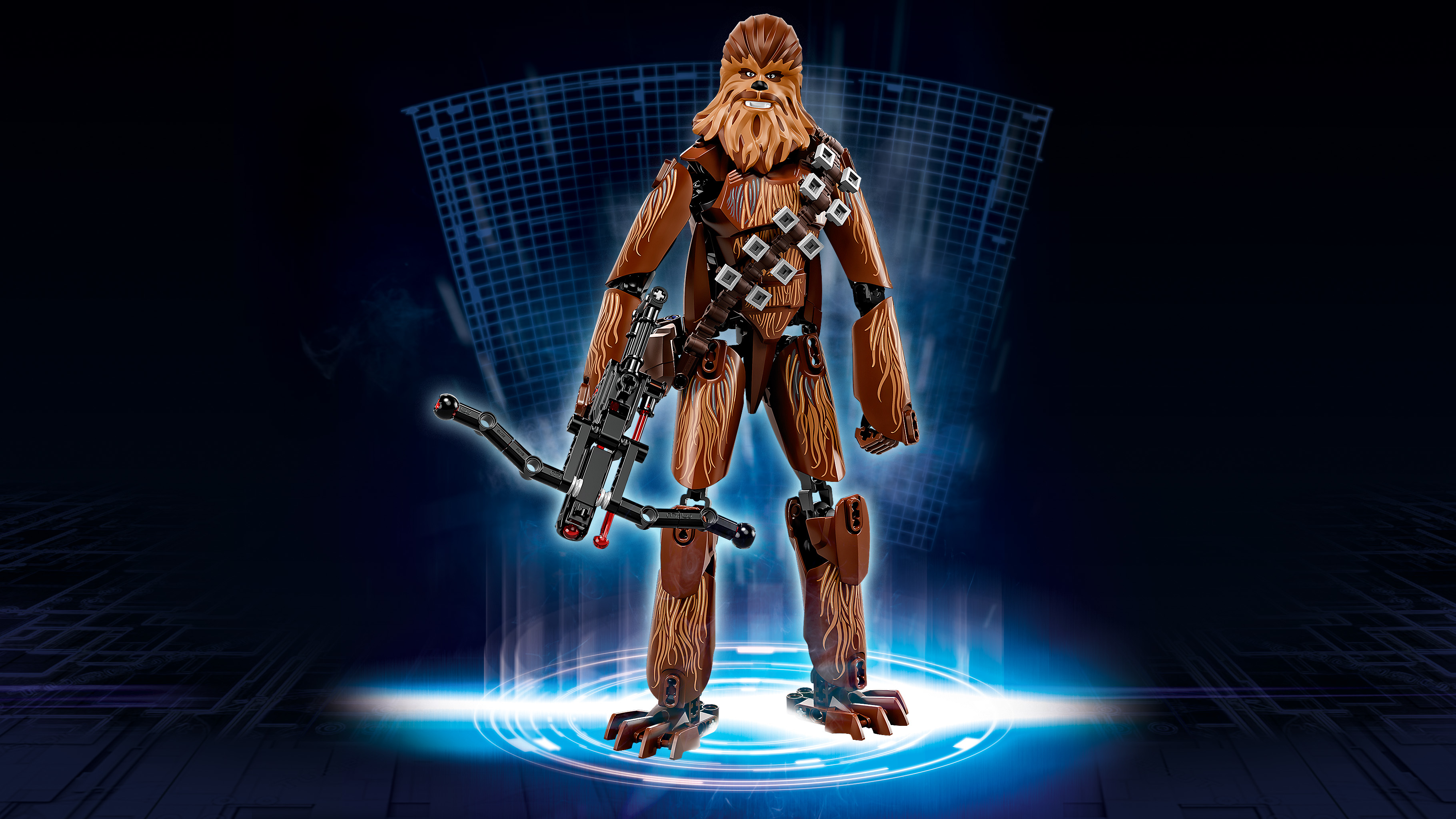 Una figura Lego Chewbacca con braccia e gambe, che tiene un bowcaster, di fronte a uno sfondo blu.