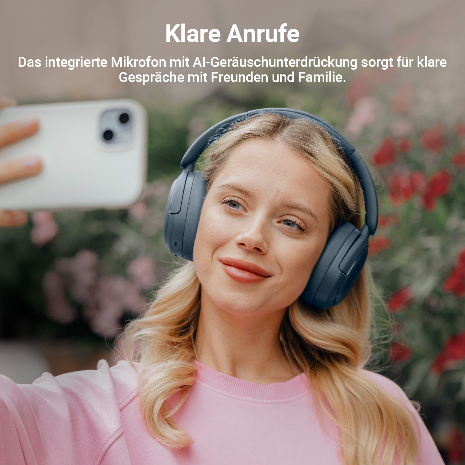 Eine Frau mit Kopfhörern macht ein Selfie, darüber Text über klare Anrufe.