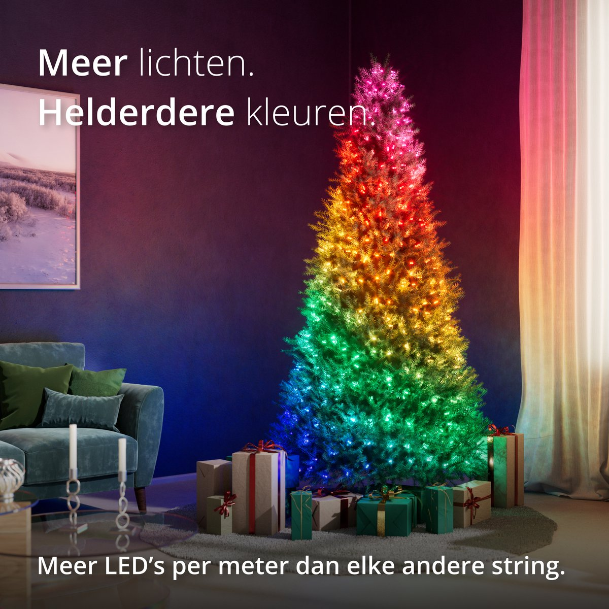 Choinka z tęczowymi światłami, prezenty poniżej. Tekst: Więcej światła. Jaśniejsze kolory.