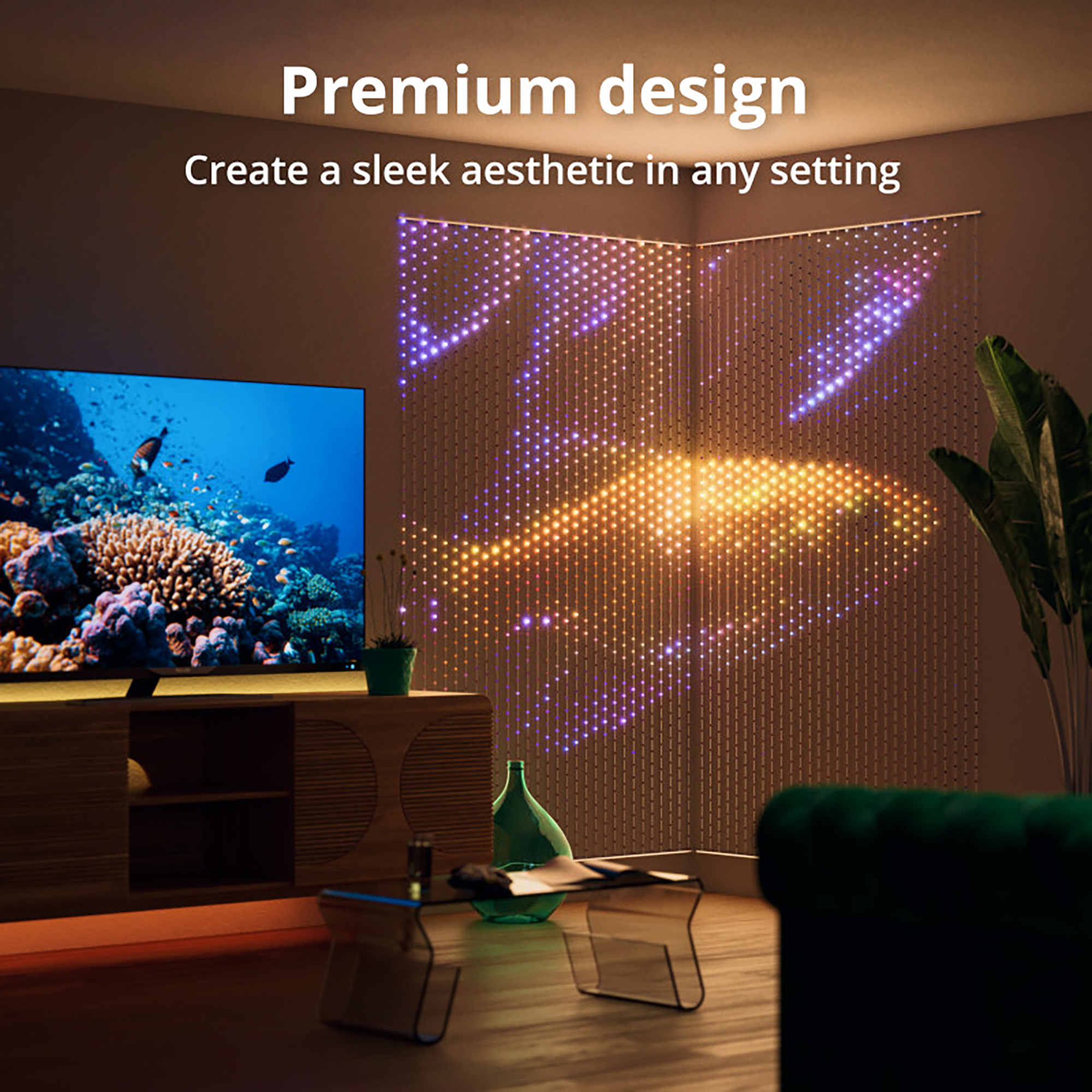 Pokój z telewizorem, szklanym stołem i kurtyną świetlną. Światła na kurtynie są włączone.