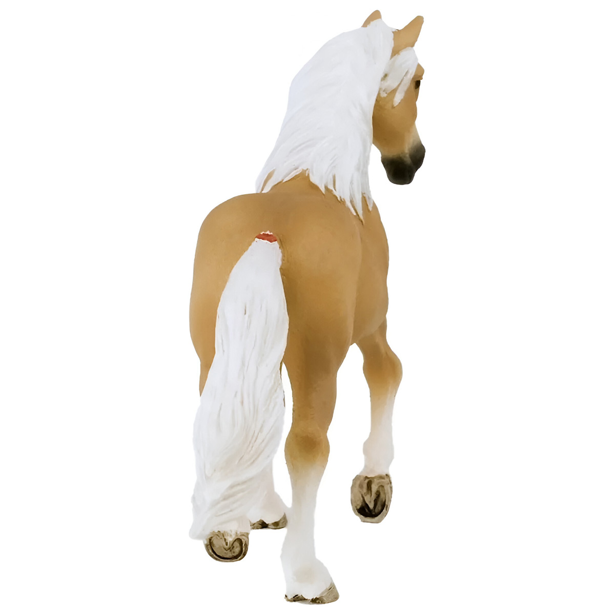 Eine Pferd-Figur mit weißem Schweif, von hinten betrachtet, auf weißem Hintergrund.
