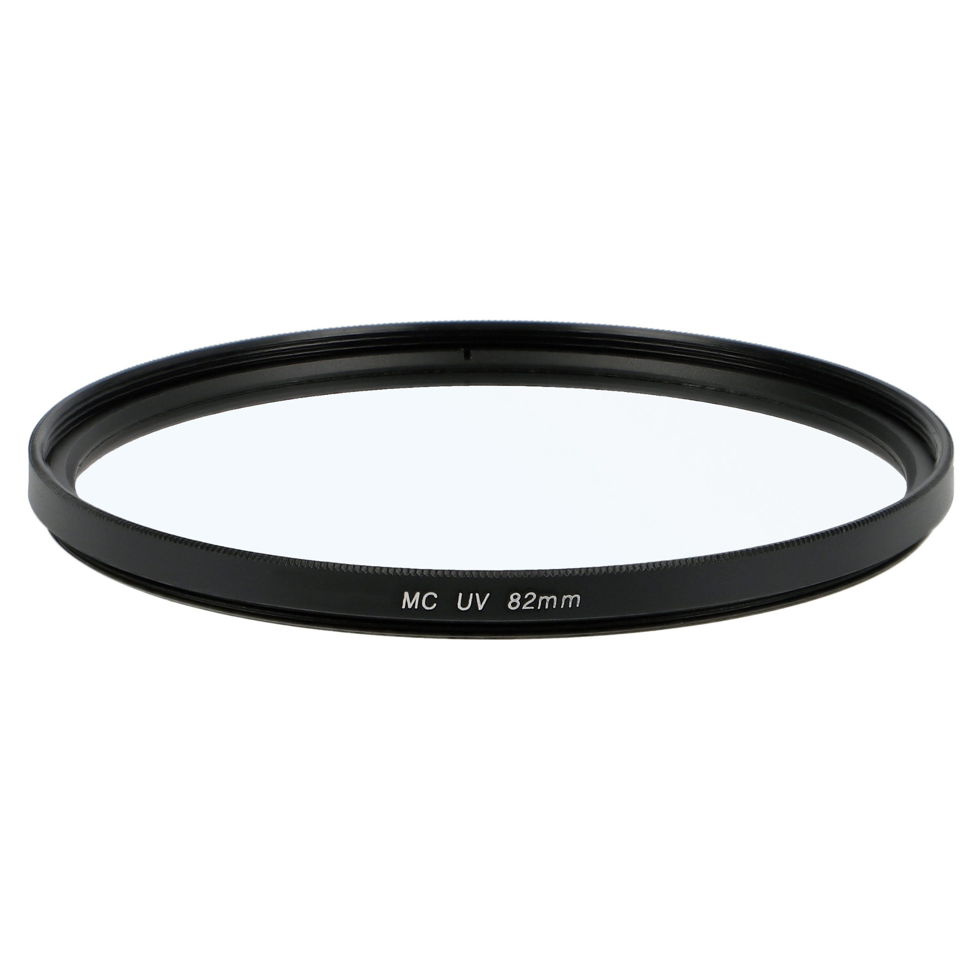 Ein kreisförmiger Kameraobjektivfilter mit dem Text 'MC UV 82mm'.