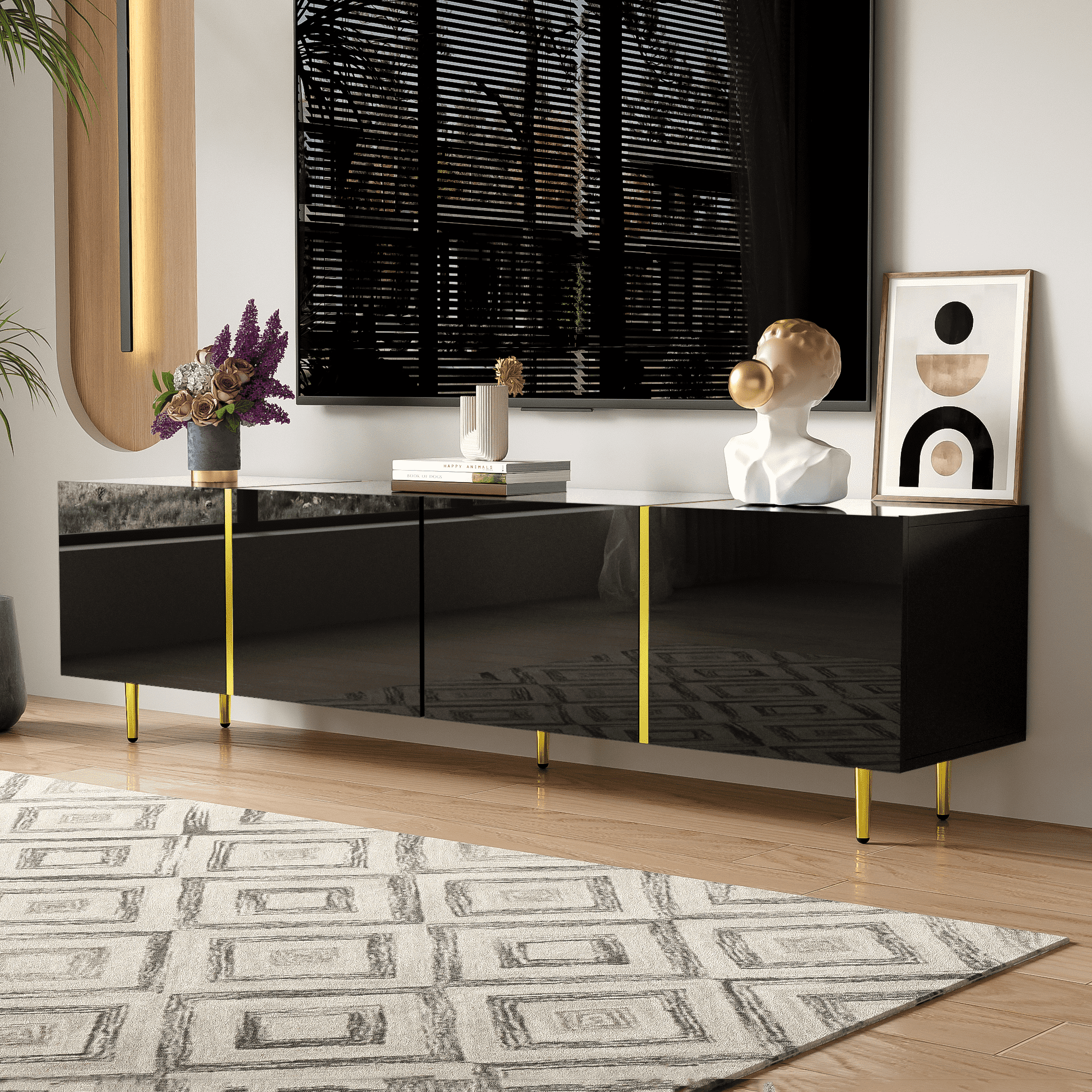 Modernes schwarzes Entertainment-Center mit goldenen Beinen. Blumen und Deko oben drauf.