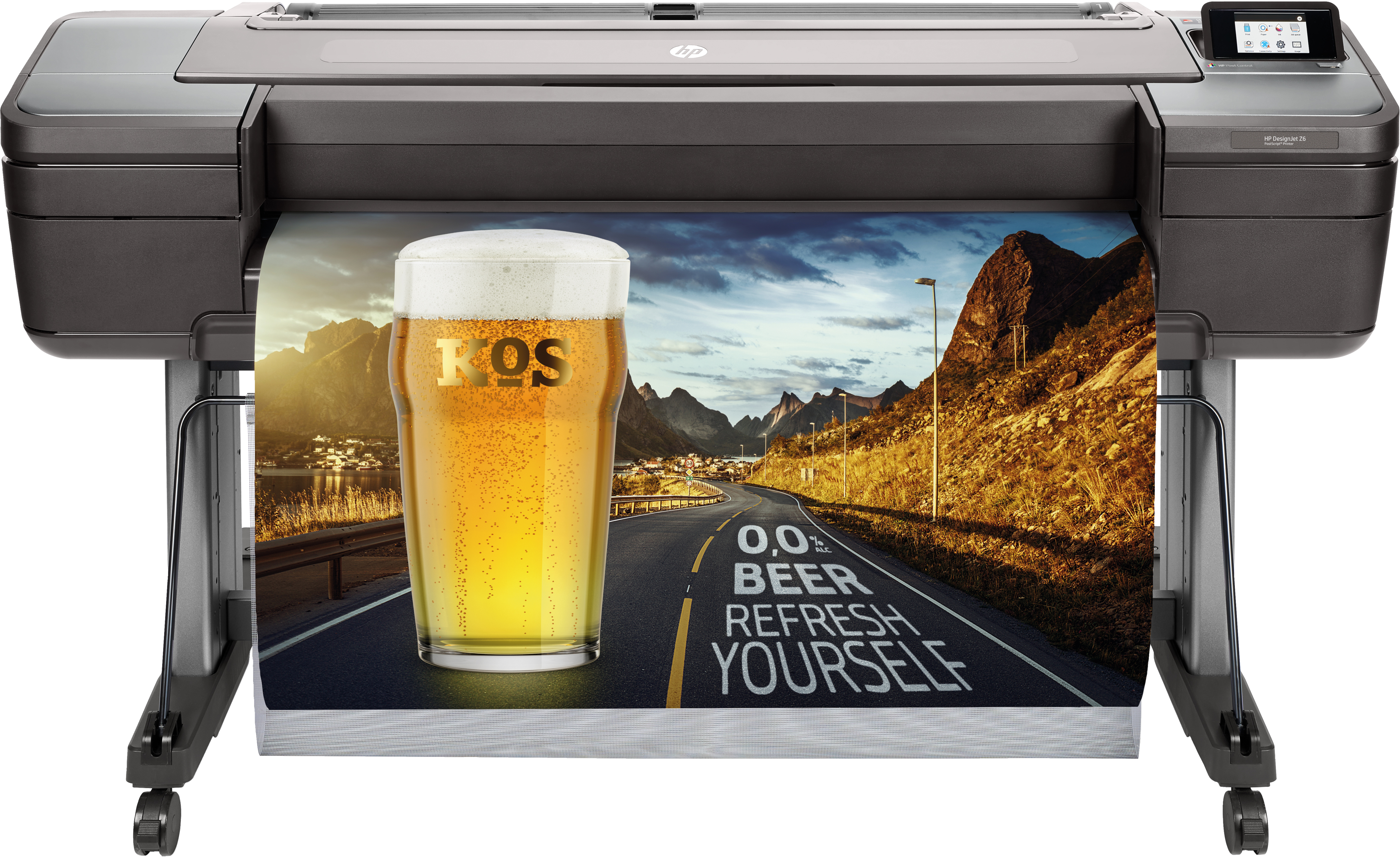 Drukarka wielkoformatowa drukująca reklamę piwa z drogą, górami i tekstem 'BEER'.