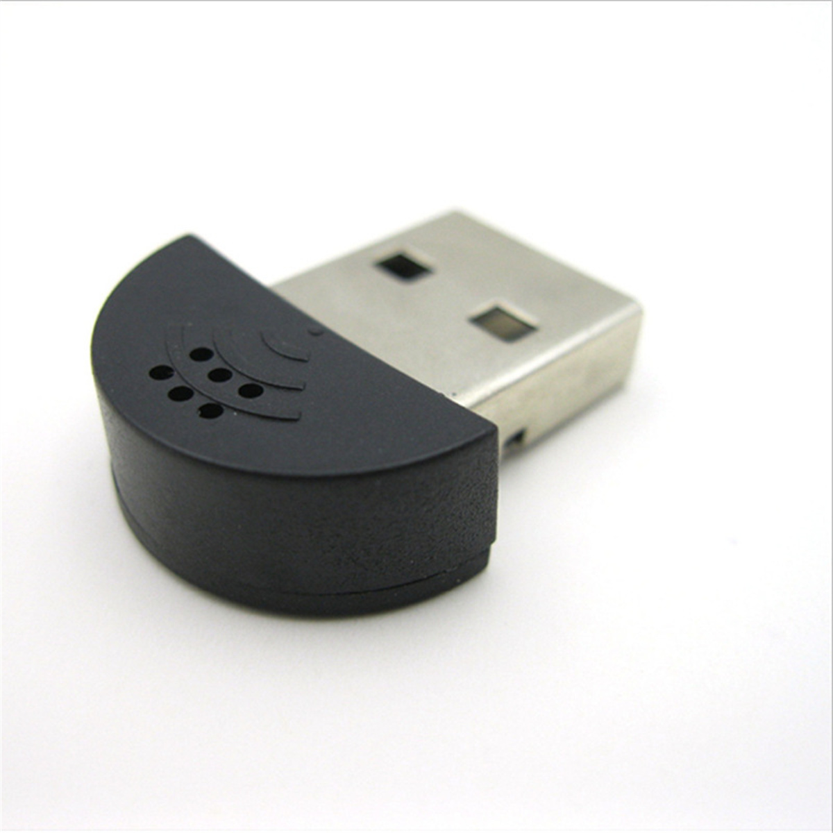 Ein schwarzes USB-Mikrofon mit halbkreisförmigem Kopf und einem silbernen USB-Anschluss auf weißem Hintergrund.