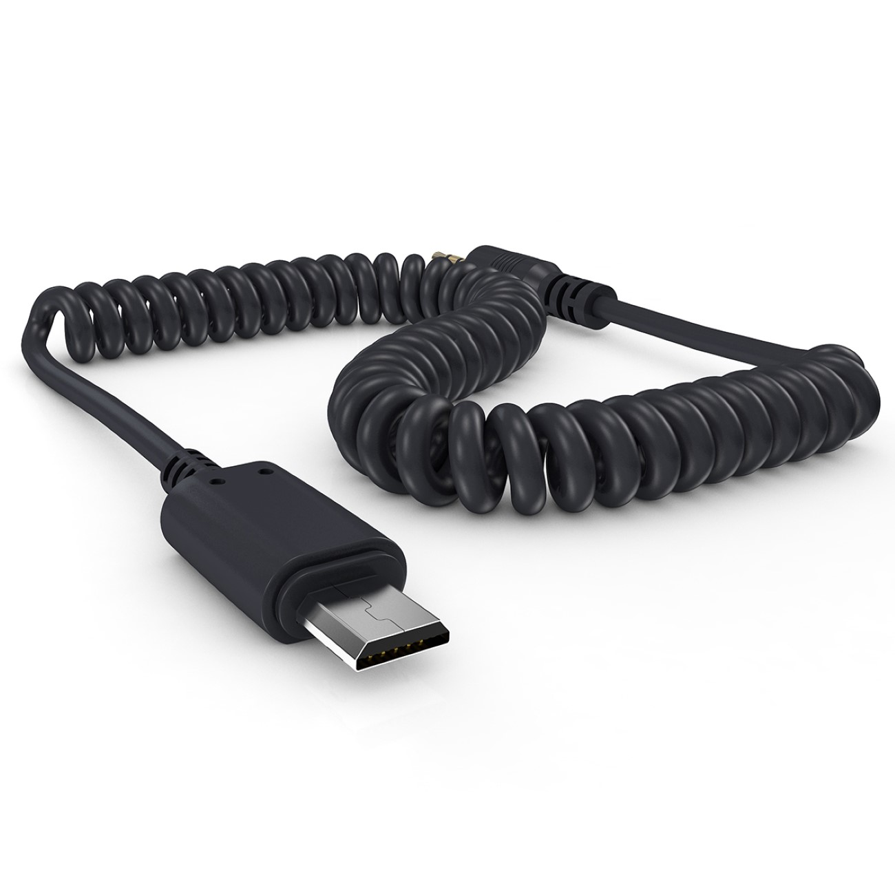 Schwarzes gewendeltes USB-C-Kabel mit USB-C-Anschluss an einem Ende und 3,5-mm-Klinke am anderen.