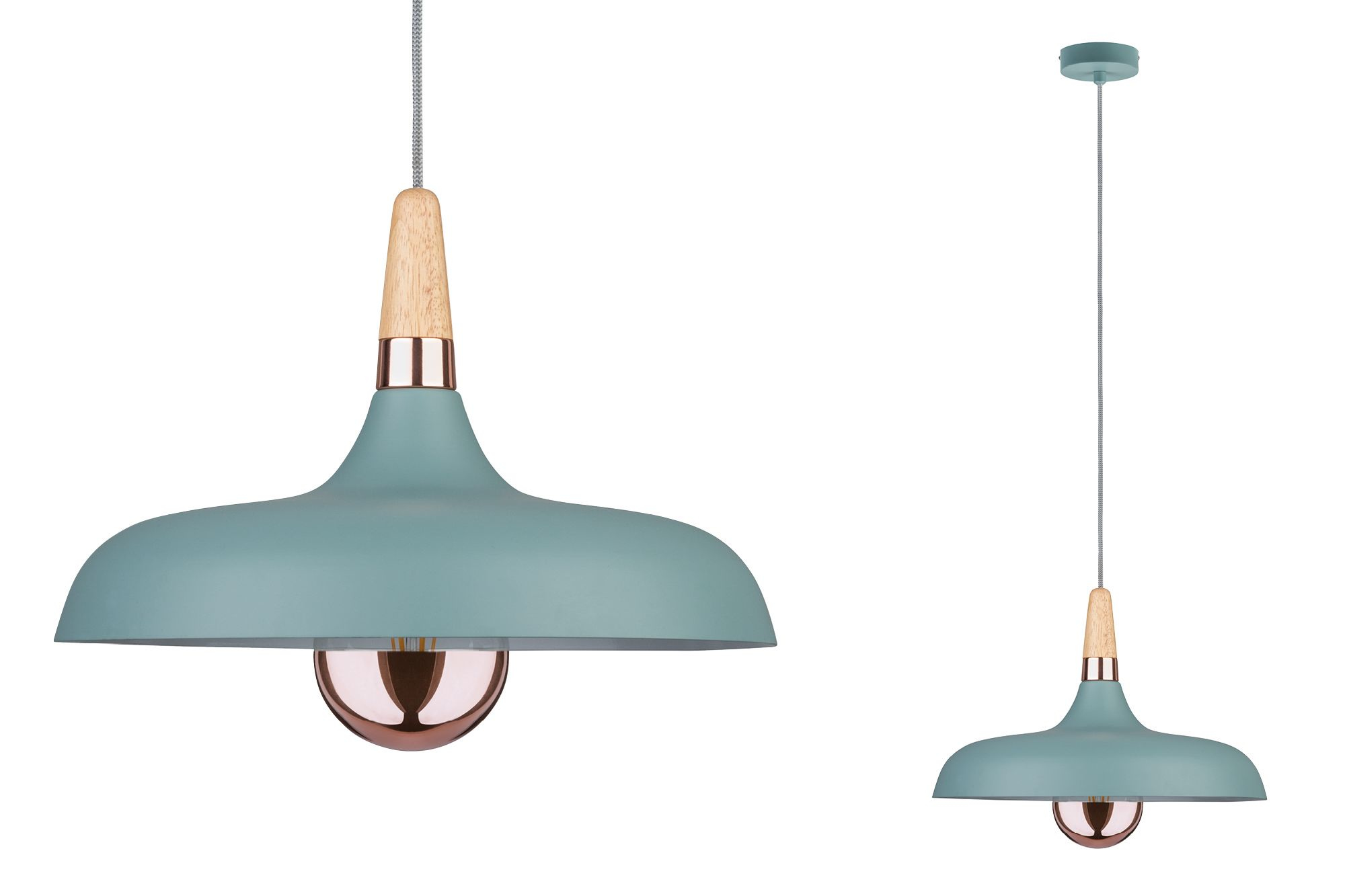 Due lampade a sospensione. Paralume verde acqua con parte superiore in legno e alloggiamento della lampadina color rame.