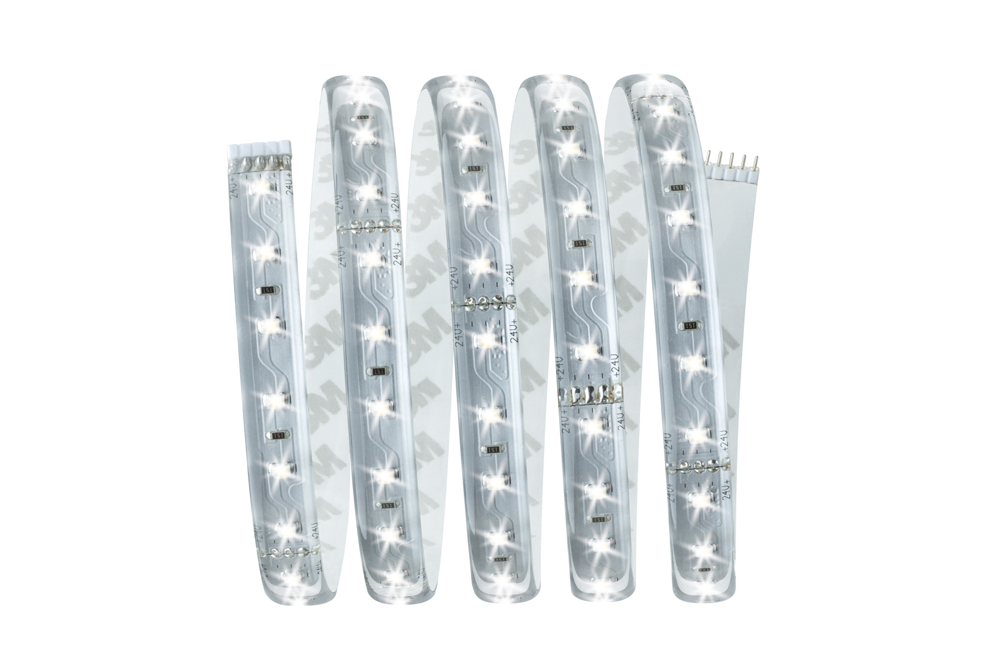 Un rotolo di strisce LED bianche, srotolato. Le luci sono accese e luminose.
