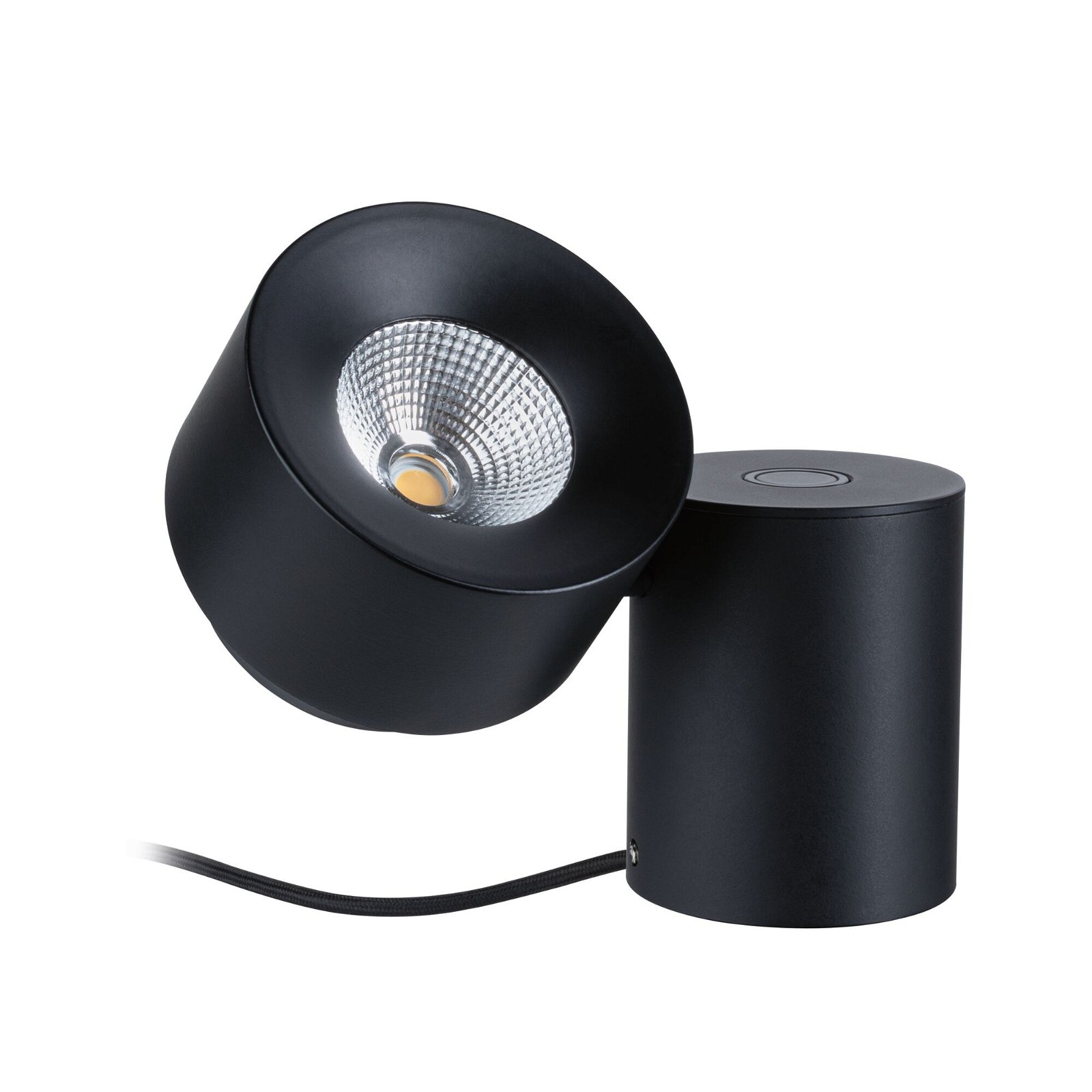 Ein schwarzer Strahler mit verstellbarem Kopf, mit hellem LED-Licht, auf weißem Hintergrund.
