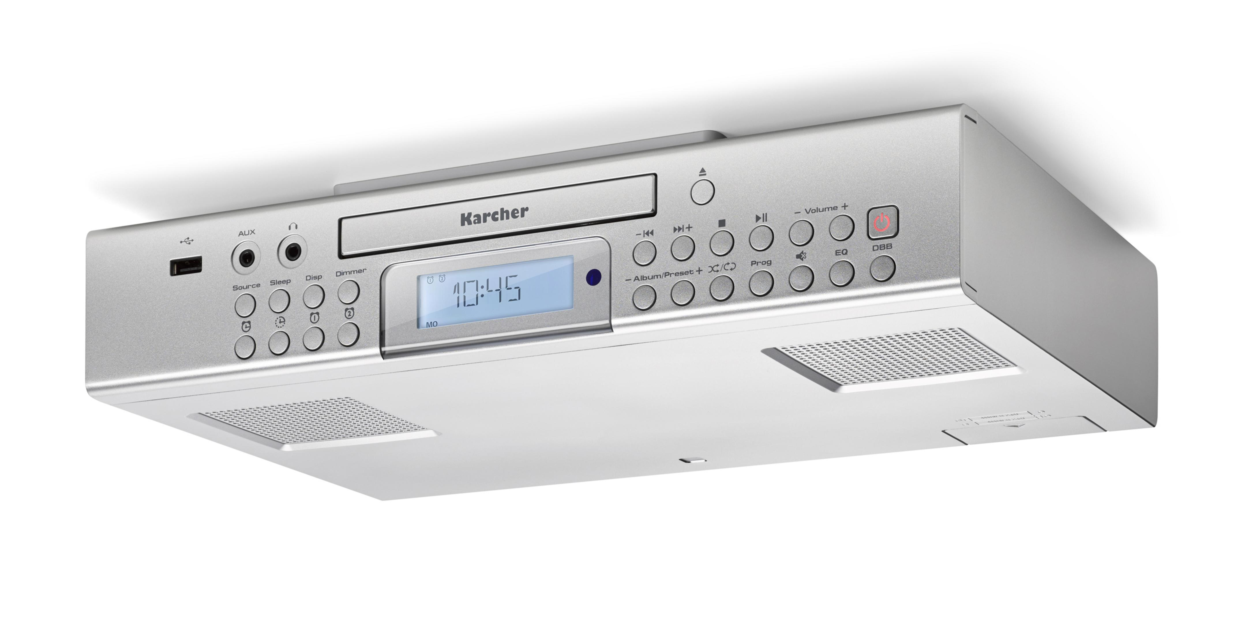 Silbernes Karcher Audiosystem. Es hat ein Display und Tasten für CD, Radio, AUX und andere Funktionen.