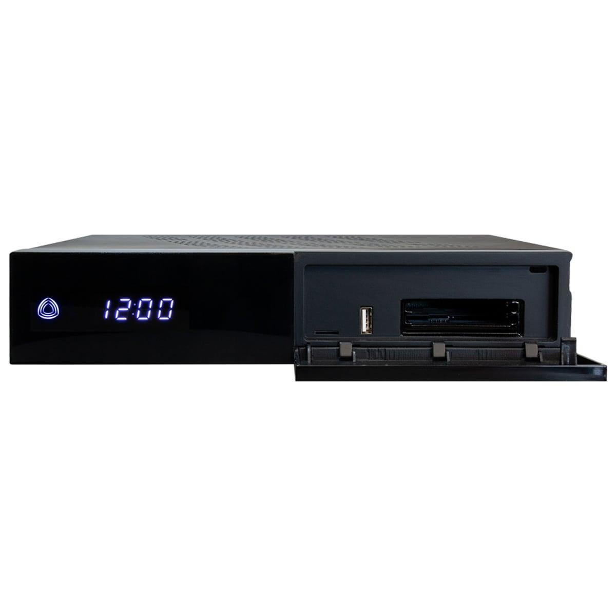 Schwarze Set-Top-Box mit Anzeige '12:00'. Frontblende ist geöffnet.