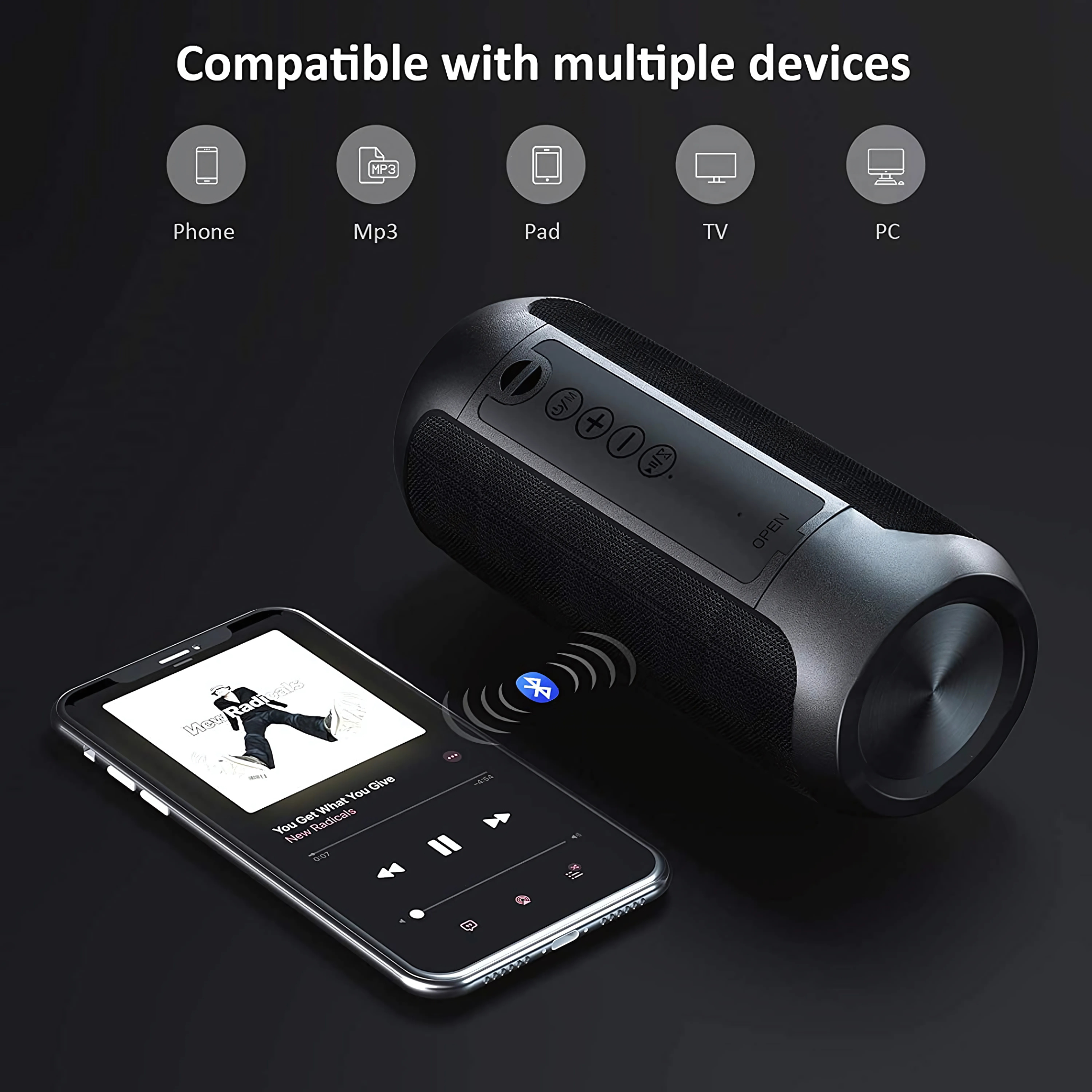 Ein schwarzer Lautsprecher, der über Bluetooth mit einem Telefon verbunden ist. Das Telefon zeigt Musiksteuerungen und einen Songnamen.