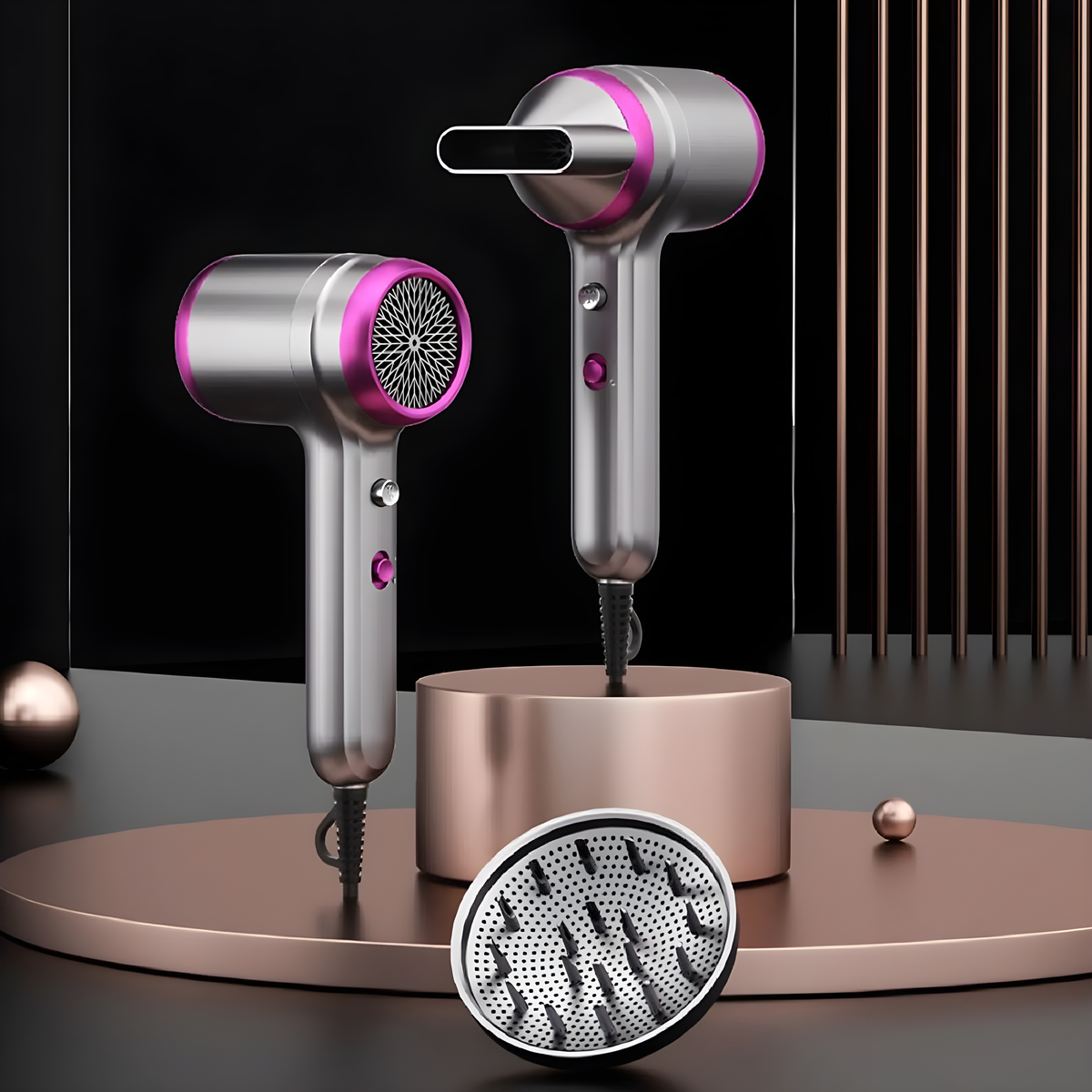 Zwei silber-pinke Haartrockner mit Diffusor-Aufsatz.