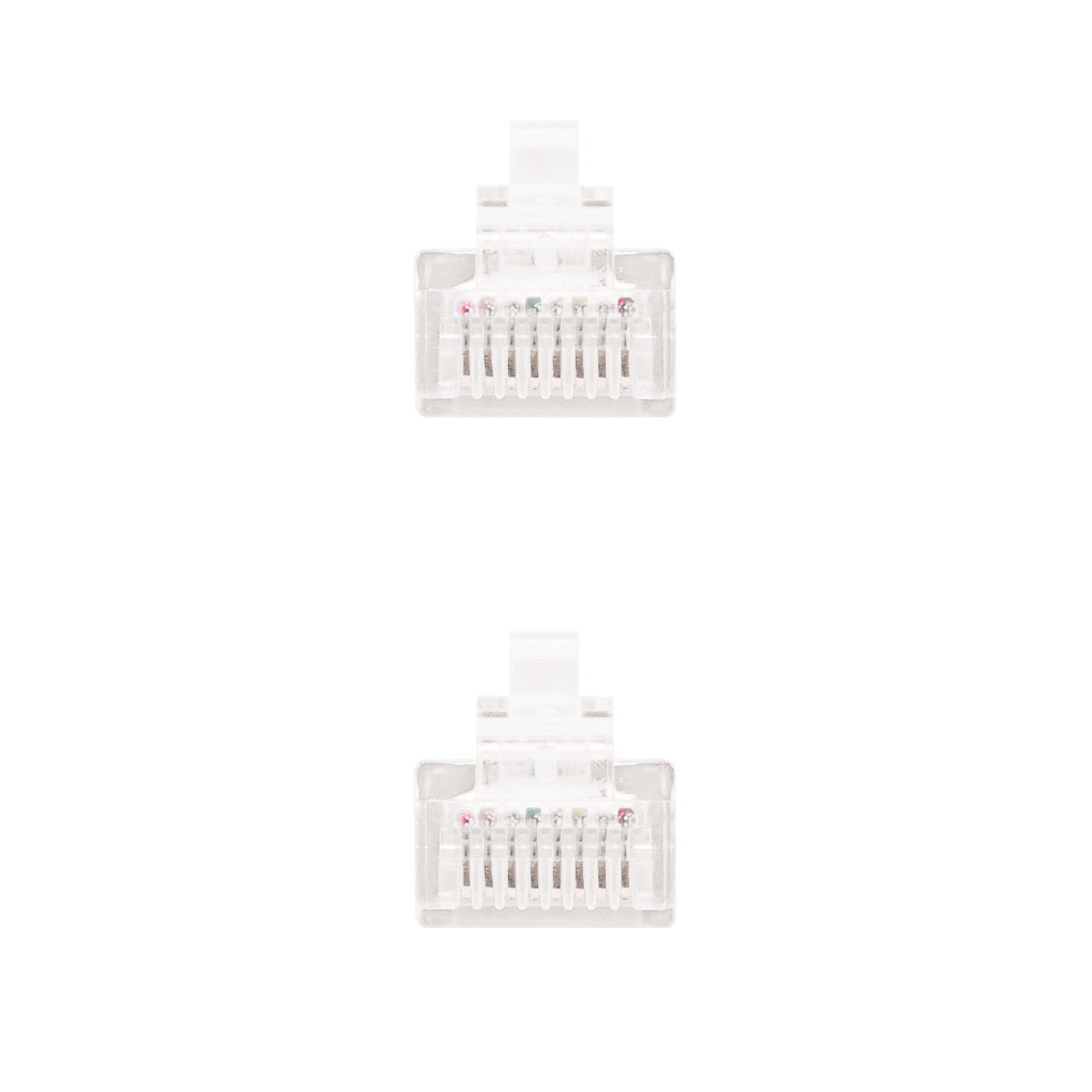 Twee transparante RJ45-connectoren, gebruikt voor netwerken, worden getoond tegen een witte achtergrond.