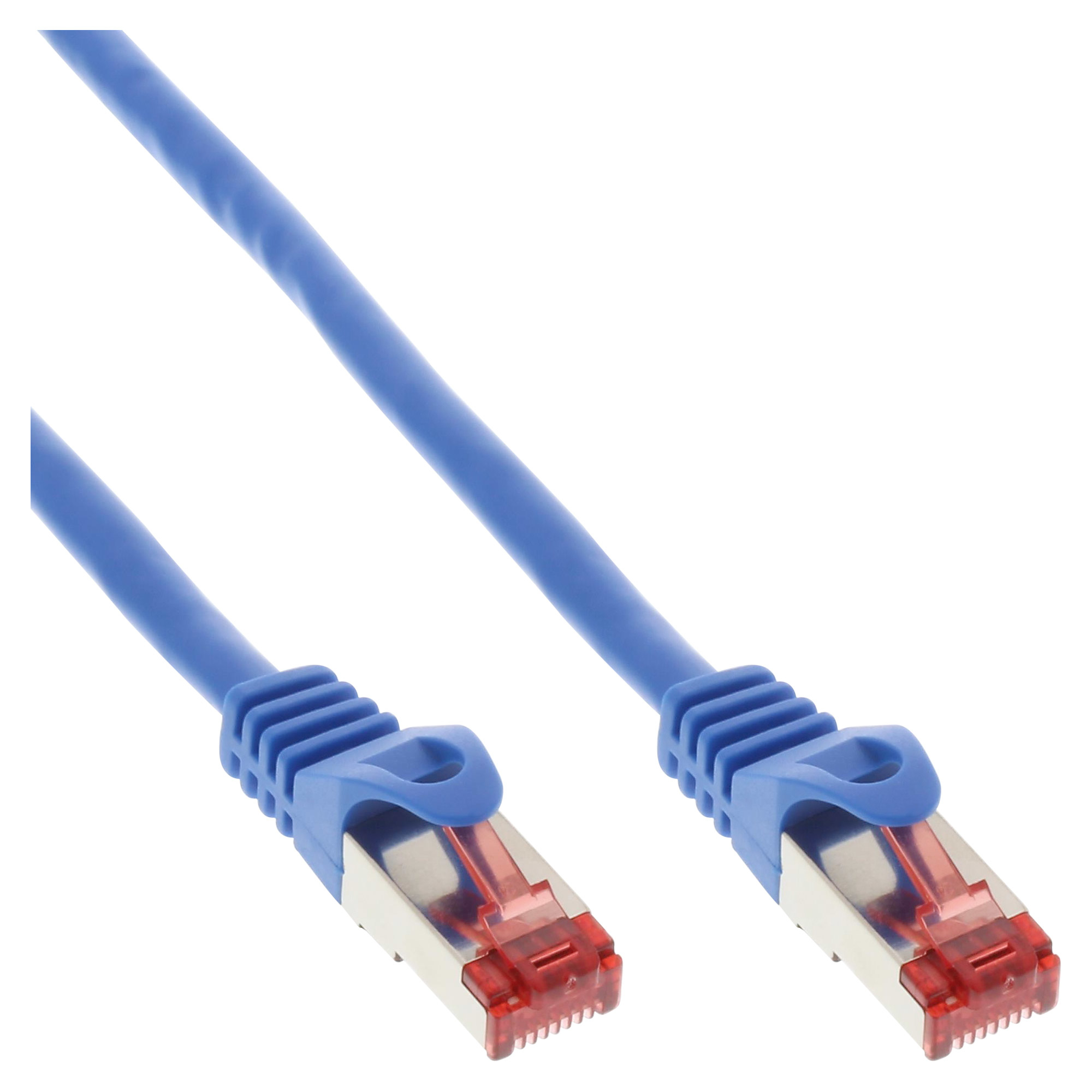 Niebieski kabel Ethernet z wtyczkami na obu końcach, na białym tle.
