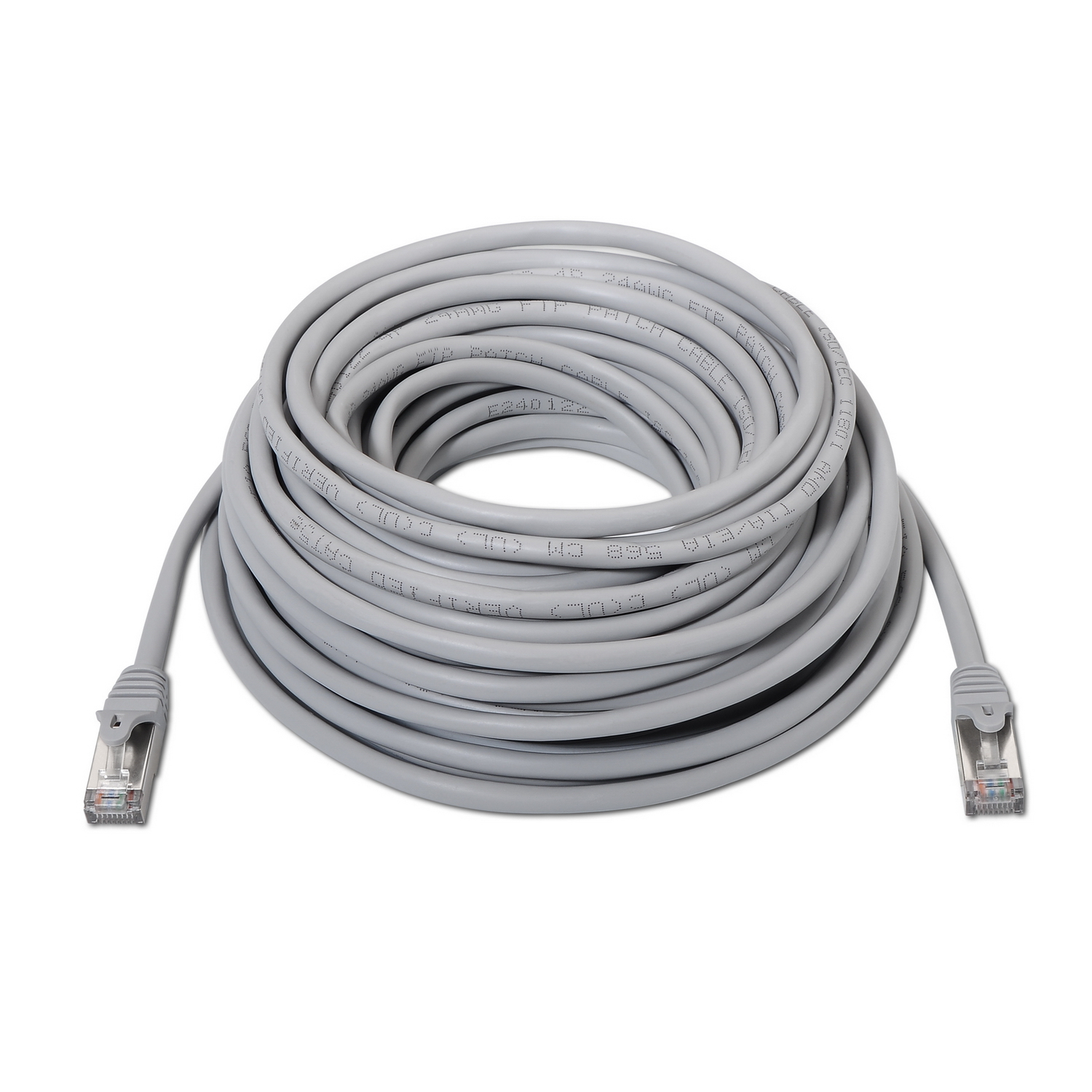 Szary kabel Ethernet zwinięty z dwoma złączami.