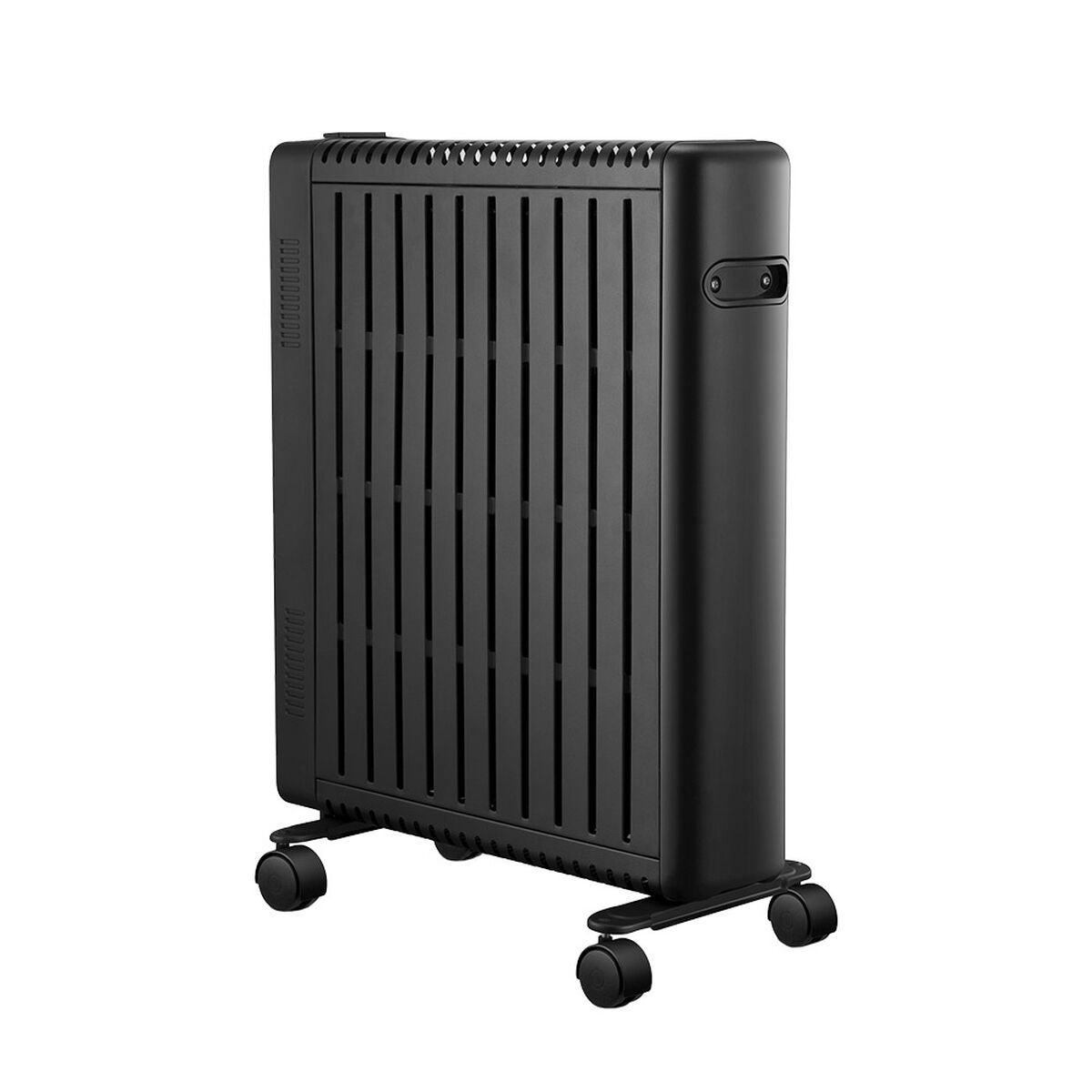 Un radiador eléctrico negro sobre ruedas. Tiene barras verticales y un panel de control.