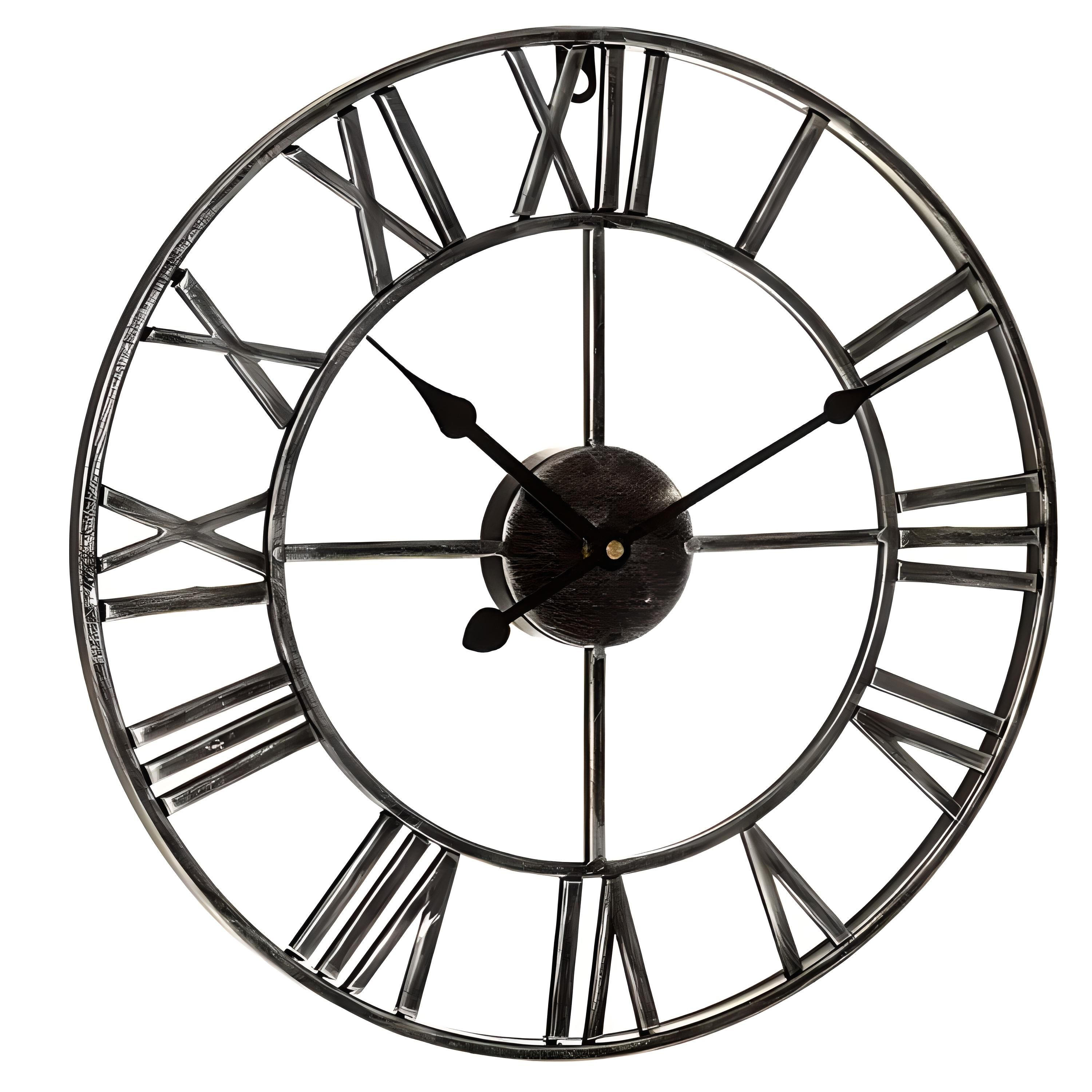 Große, runde Uhr mit römischen Ziffern und Metallrahmen, weißer Hintergrund.
