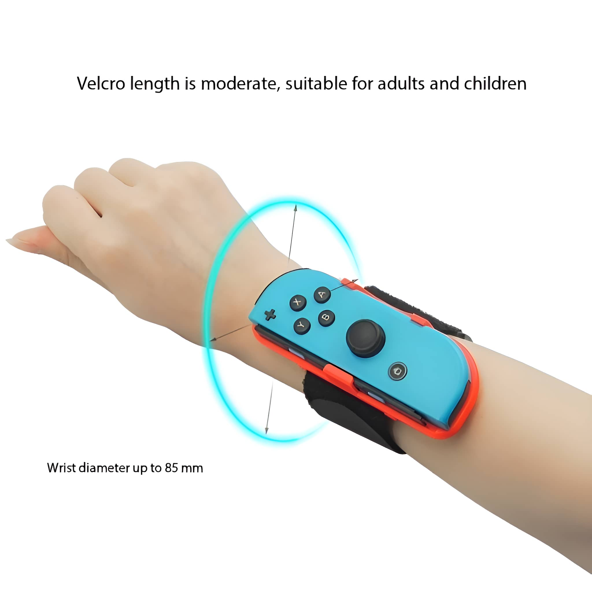 Eine Hand, die einen blau-roten Gamecontroller am Handgelenk trägt. Der Text lautet: Klettverschlusslänge ist moderat.