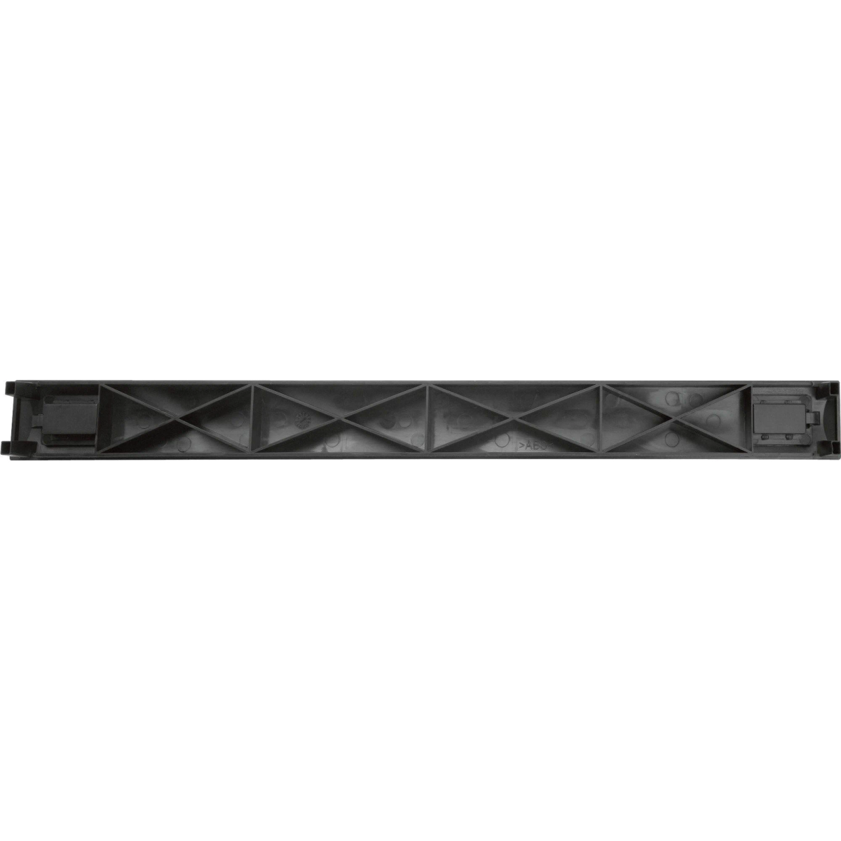 Pezzo di plastica nero rettangolare con supporti a forma di croce. Sembra parte di una struttura più grande.