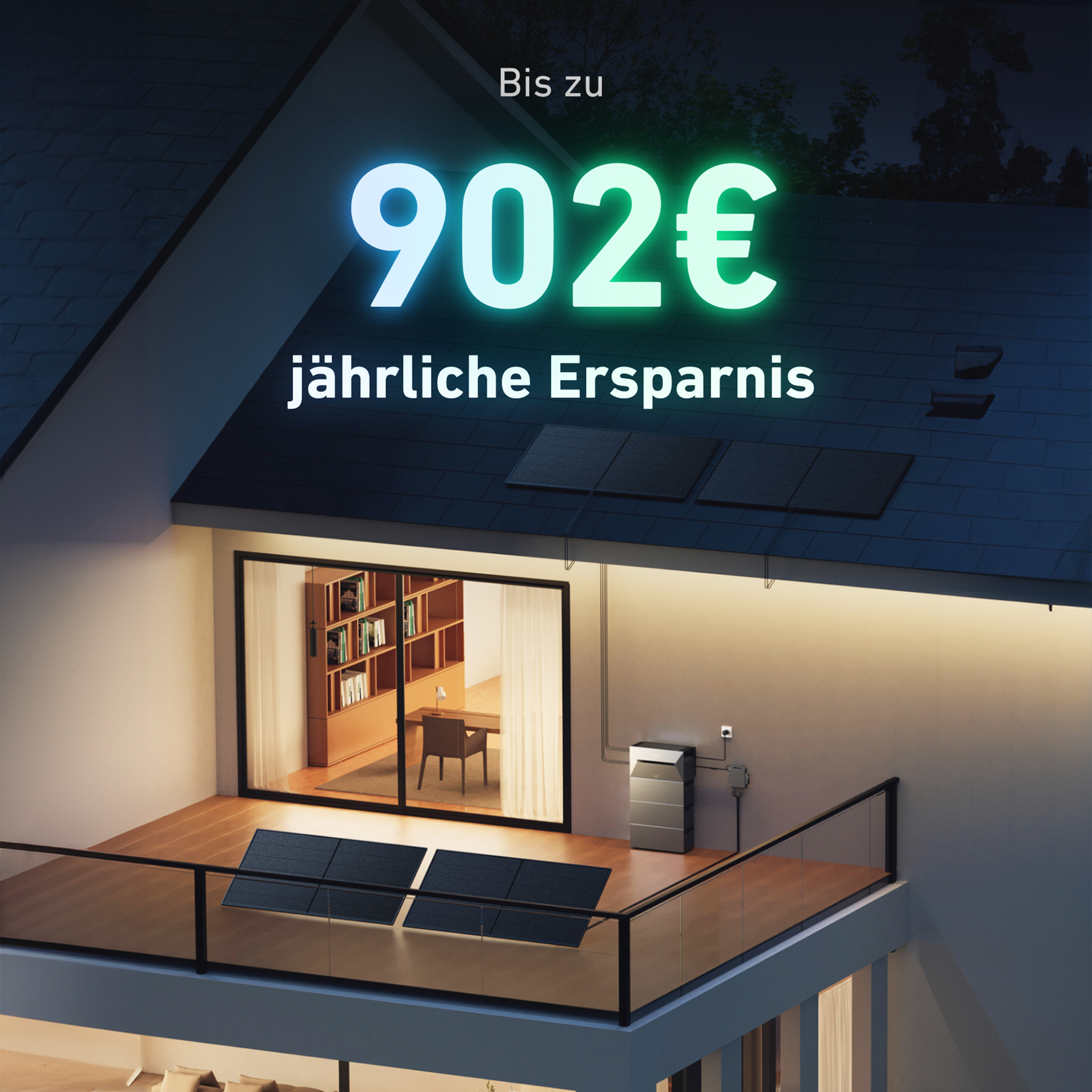 Haus mit Solarpanelen, Balkon und Text, der eine jährliche Ersparnis von 902€ anzeigt.