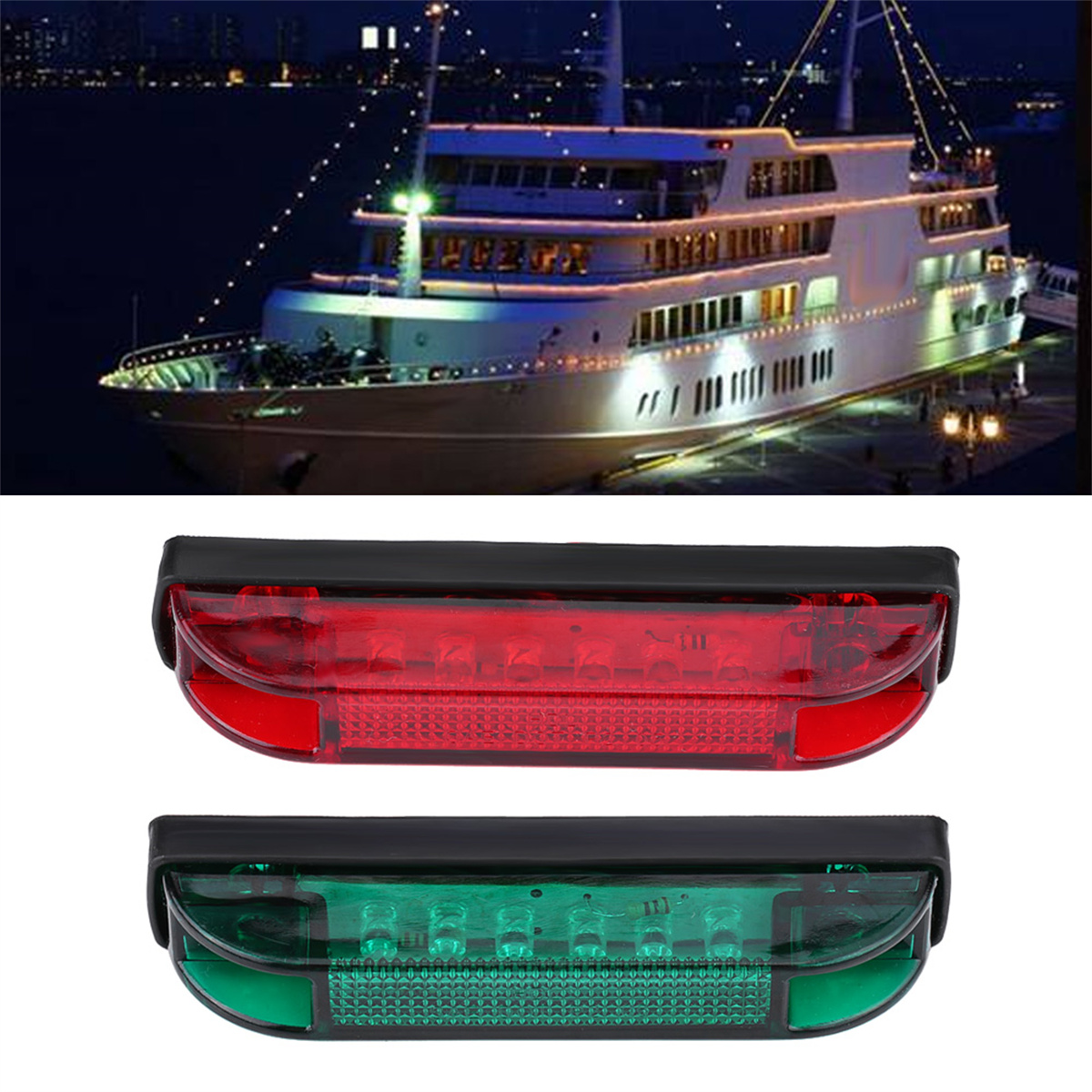 Eine Nachtszene zeigt ein Kreuzfahrtschiff auf See. Zwei Navigationslichter, rot und grün, sind unter dem Schiff abgebildet.