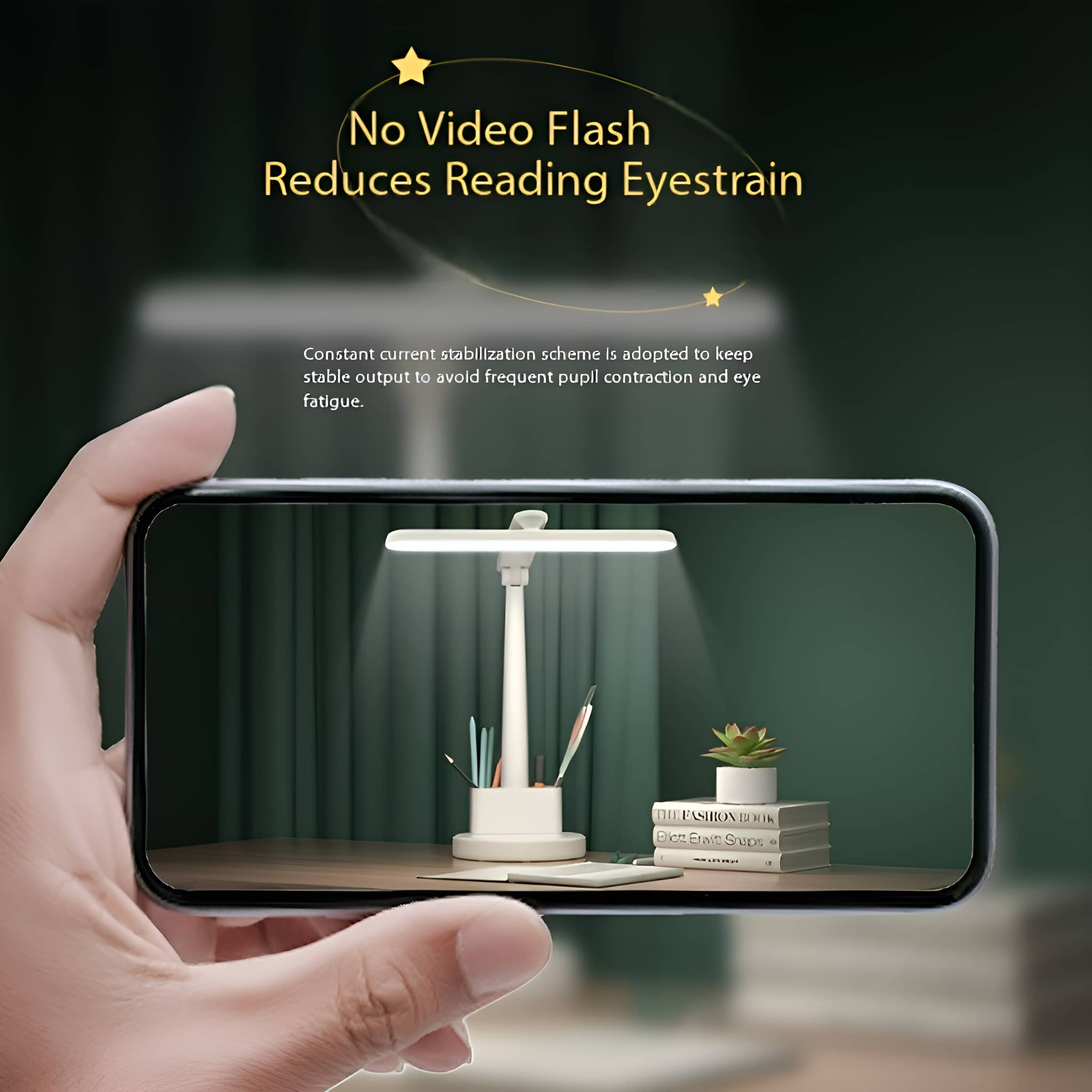 Eine Hand, die ein Telefon mit einer Schreibtischlampe hält, mit Text zur Reduzierung der Augenbelastung.