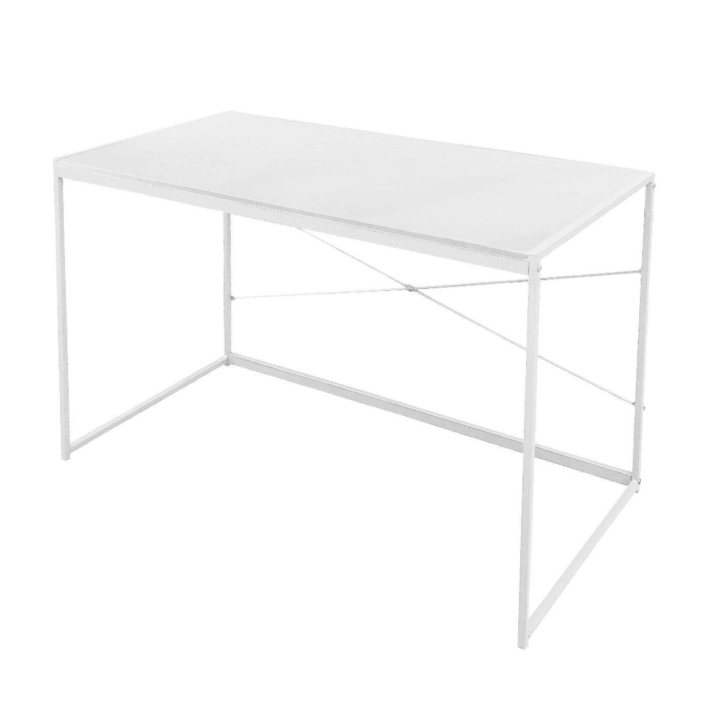 Ein weißer Schreibtisch mit Metallrahmen auf weißem Hintergrund. Der Schreibtisch ist leer.