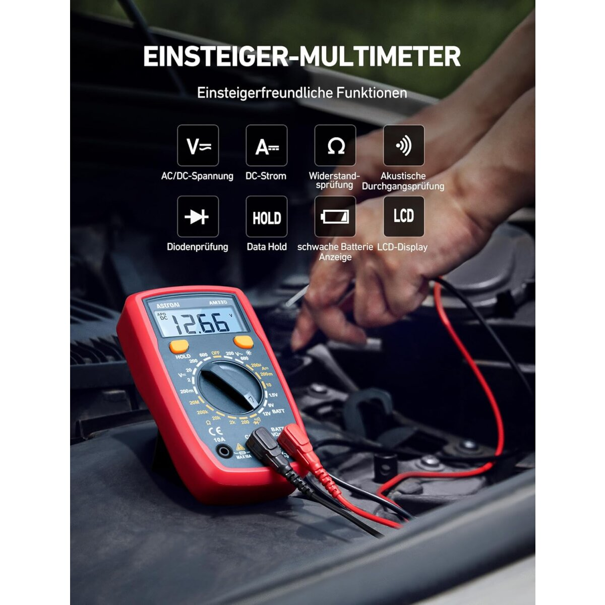 Ein rotes Multimeter mit digitaler Anzeige und verschiedenen Anschlusspunkten.