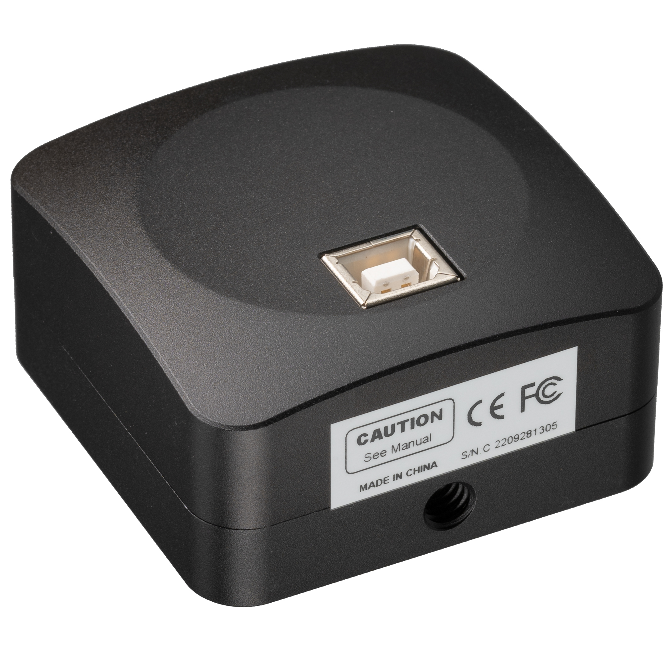 Schwarzes elektronisches Gerät mit USB-Anschluss. Weißes Etikett mit Text und CE/FC-Kennzeichnungen. Hergestellt in China.