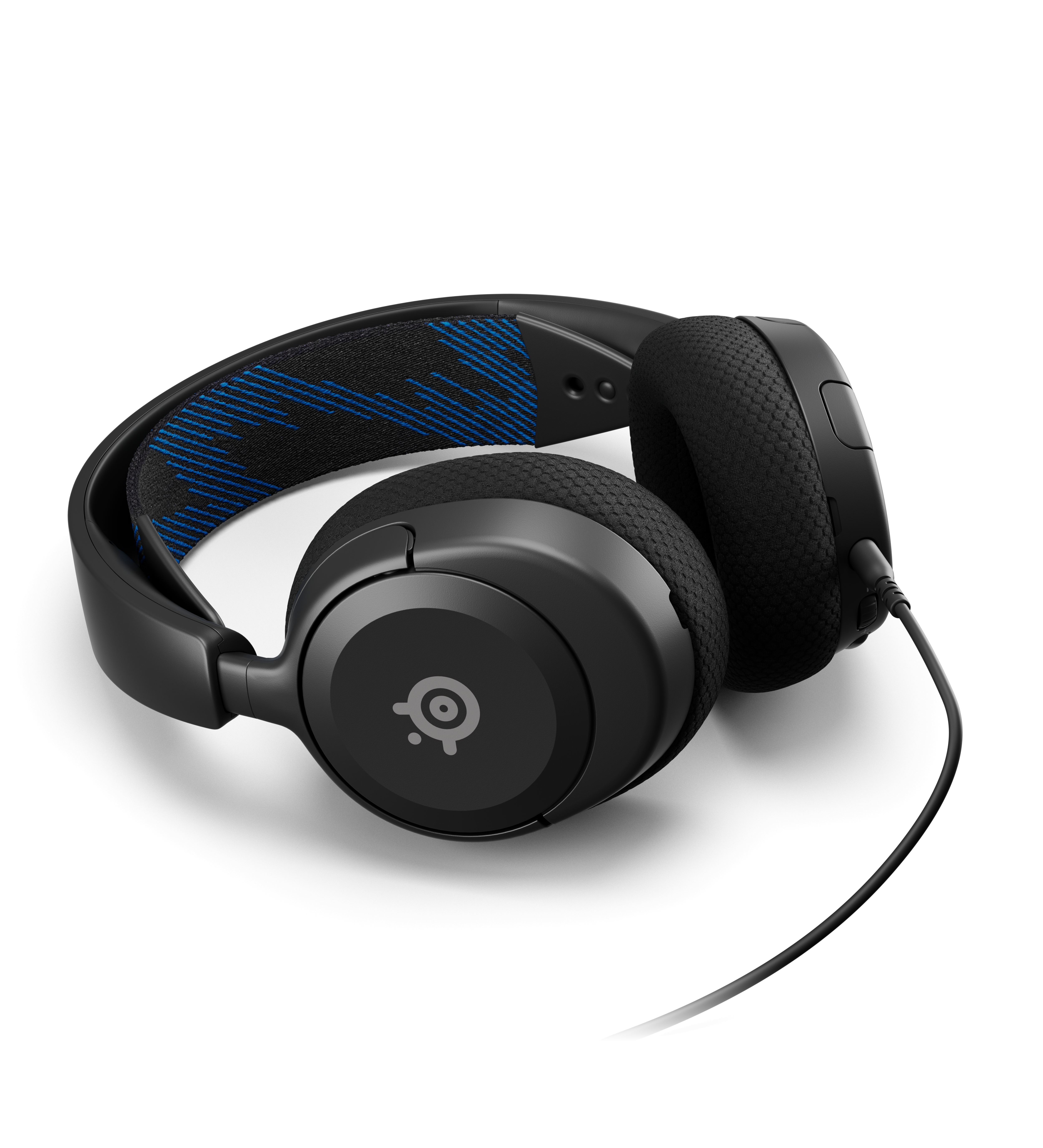 Cuffie nere con dettagli blu e neri e un logo sui padiglioni.
