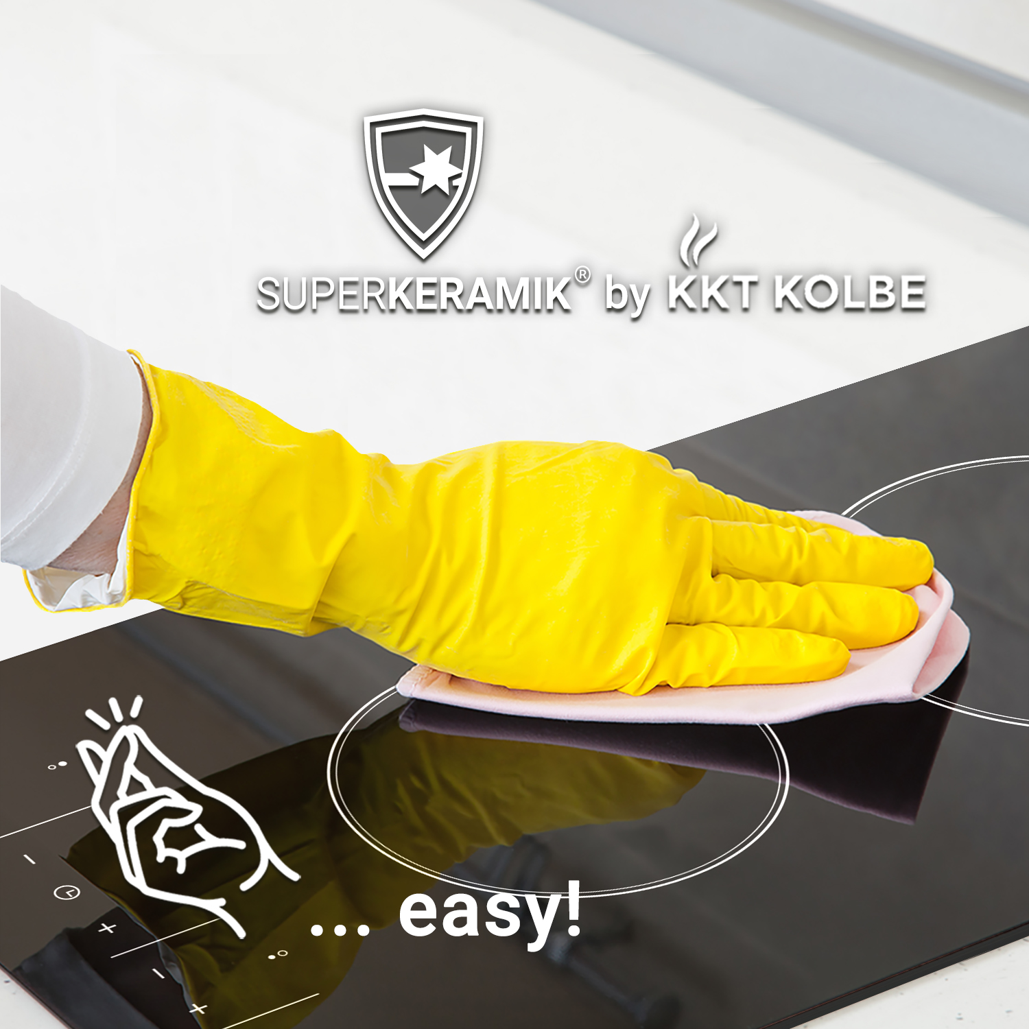 Eine behandschuhte Hand reinigt ein schwarzes Kochfeld mit einem rosa Tuch, mit Logo und Text.