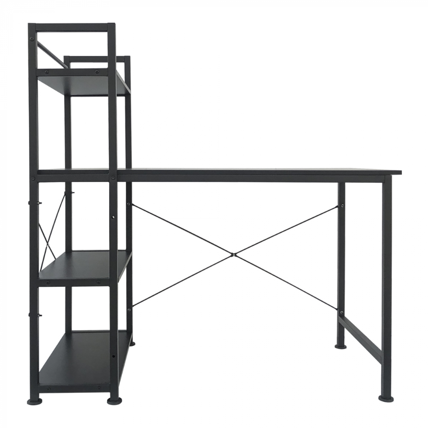 Een zwarte metalen bureau met een plank aan de zijkant. Het bureau is leeg, in een studio.