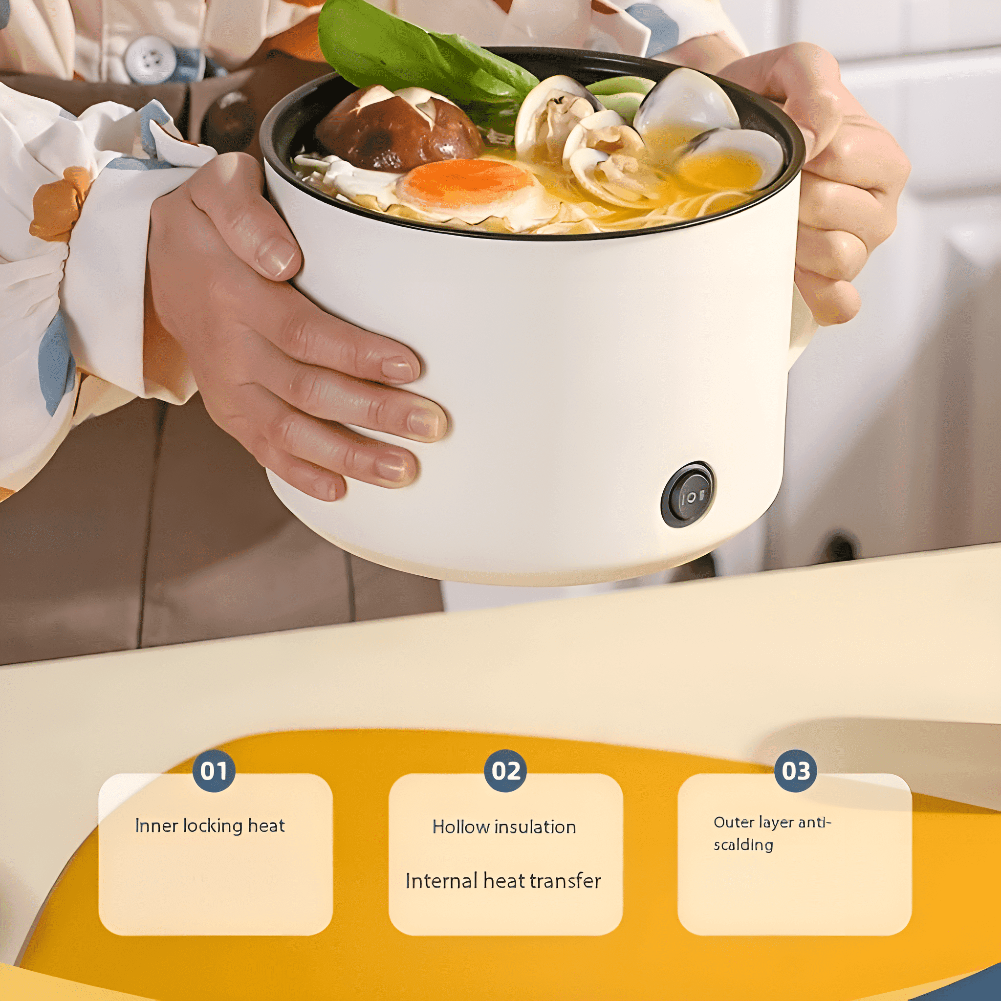 Eine Person hält einen weißen Topf mit Suppe und Zutaten. Drei Informationsfelder unten.